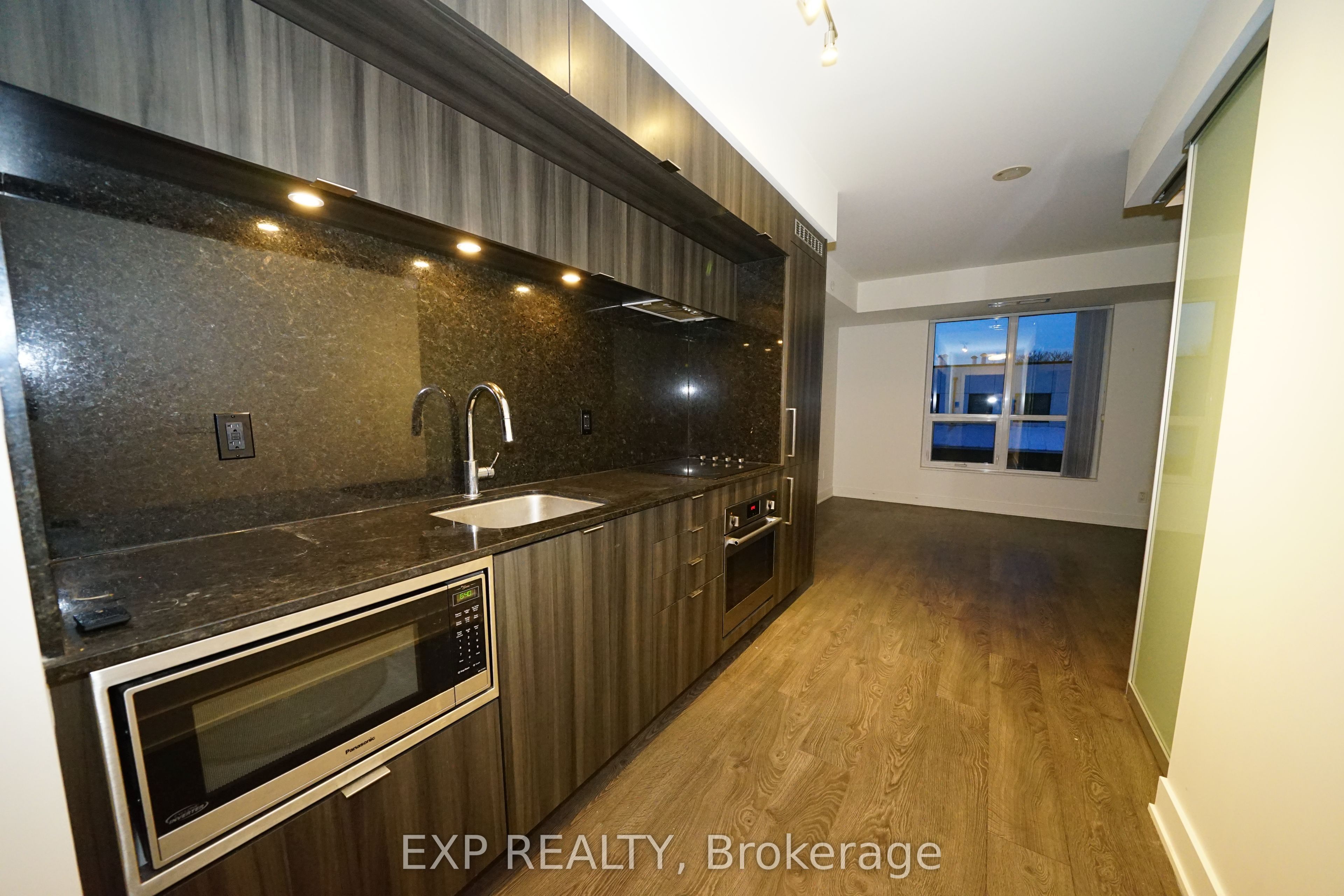 38 Cameron Street 307, Toronto, ON M2N 0C3 photo 2