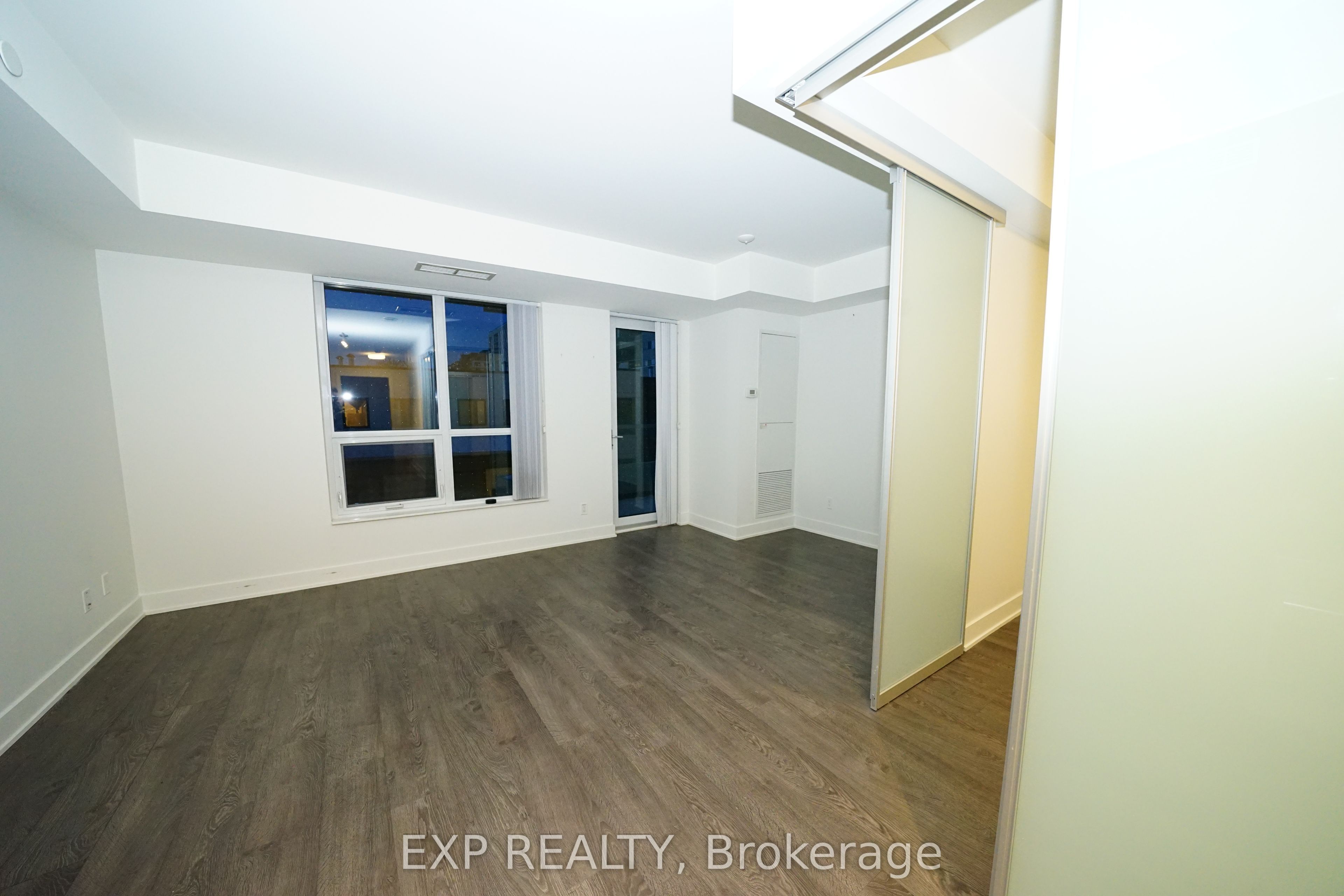 38 Cameron Street 307, Toronto, ON M2N 0C3 photo 3