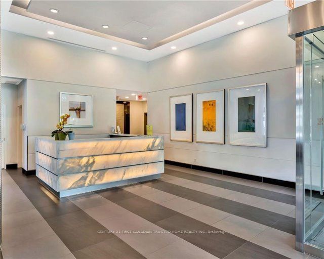 83 Redpath Avenue 903, Toronto, ON M4S 0A2 photo 3