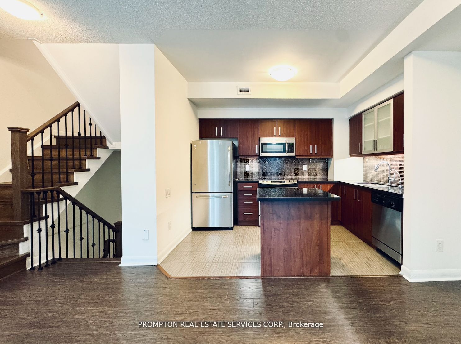 19 Anndale Drive Th 10, Toronto, ON M2N 0H2