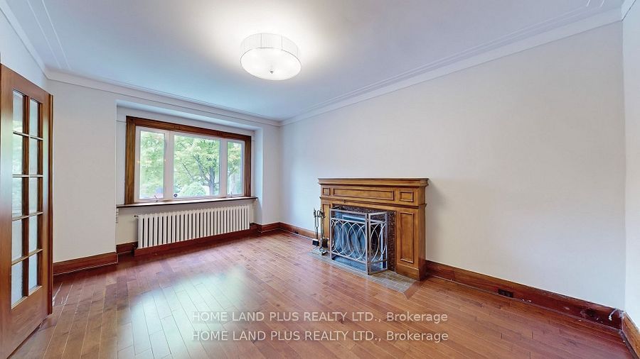 97 Deloraine Avenue, Toronto, ON M5M 2B1 photo 4