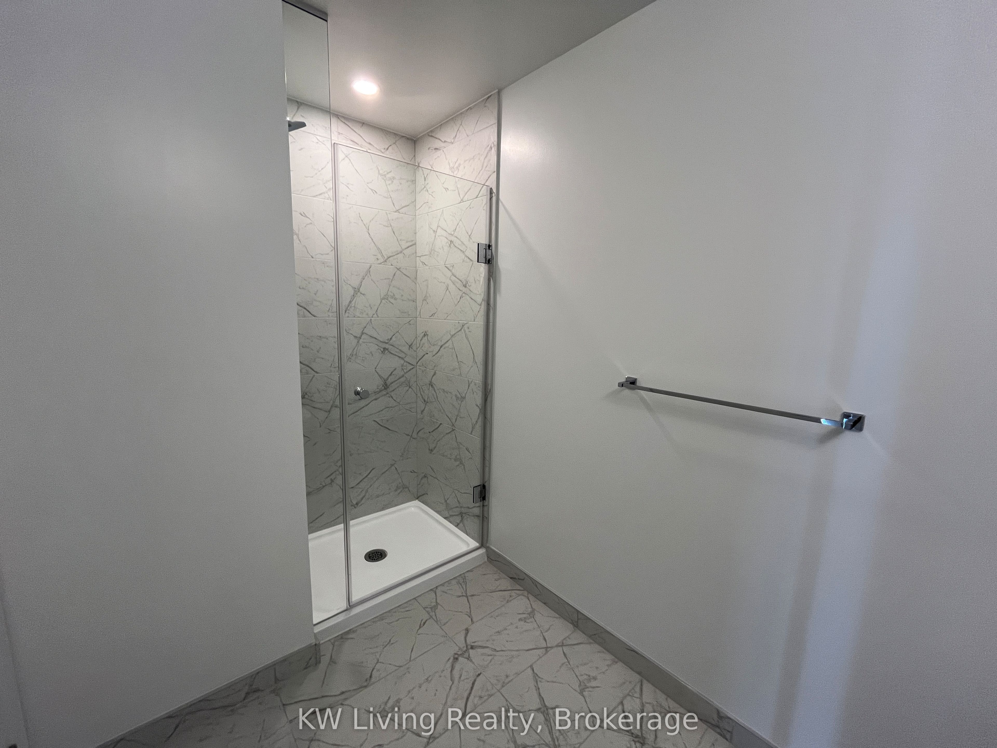 252 Church Street 5711, Toronto, ON M5B 0E6 photo 4