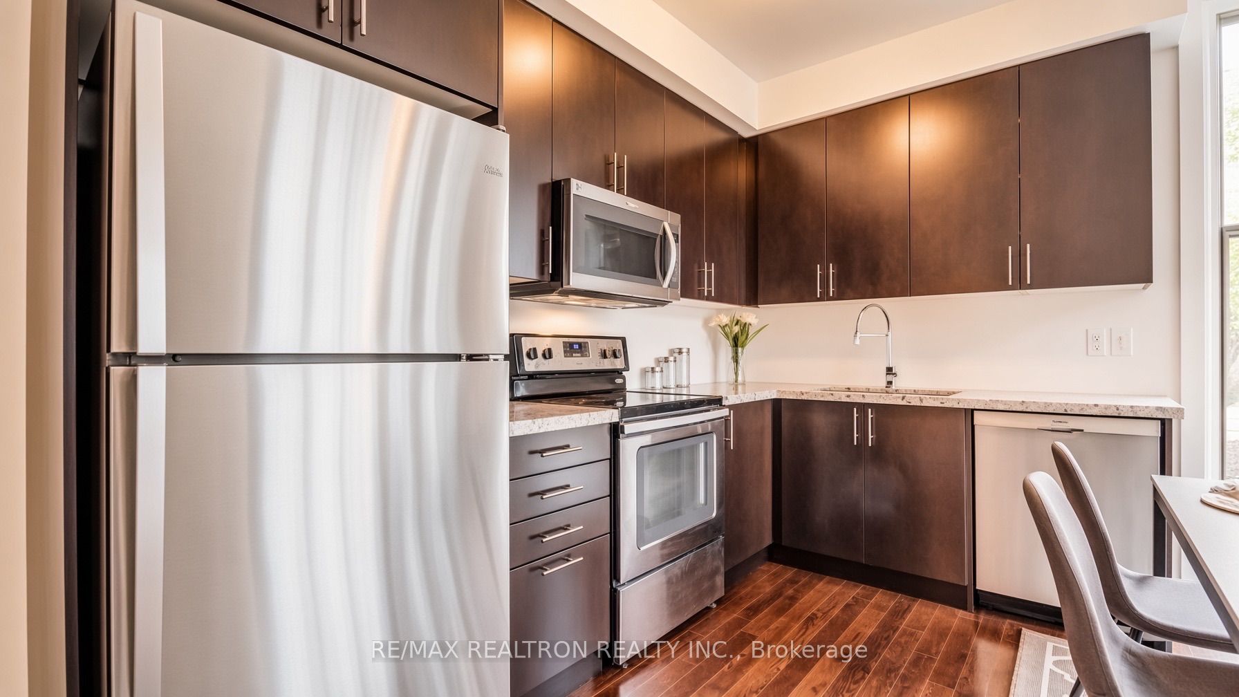 23 Eldora Avenue 112, Toronto, ON M2M 1R3 photo 2