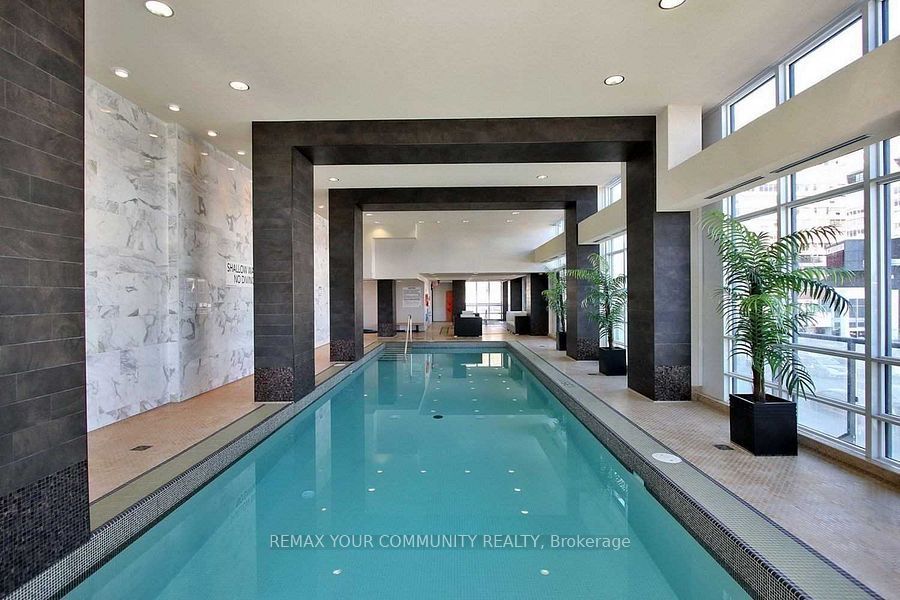 825 Church Street 2101, Toronto, ON M4W 3Z4 photo 5
