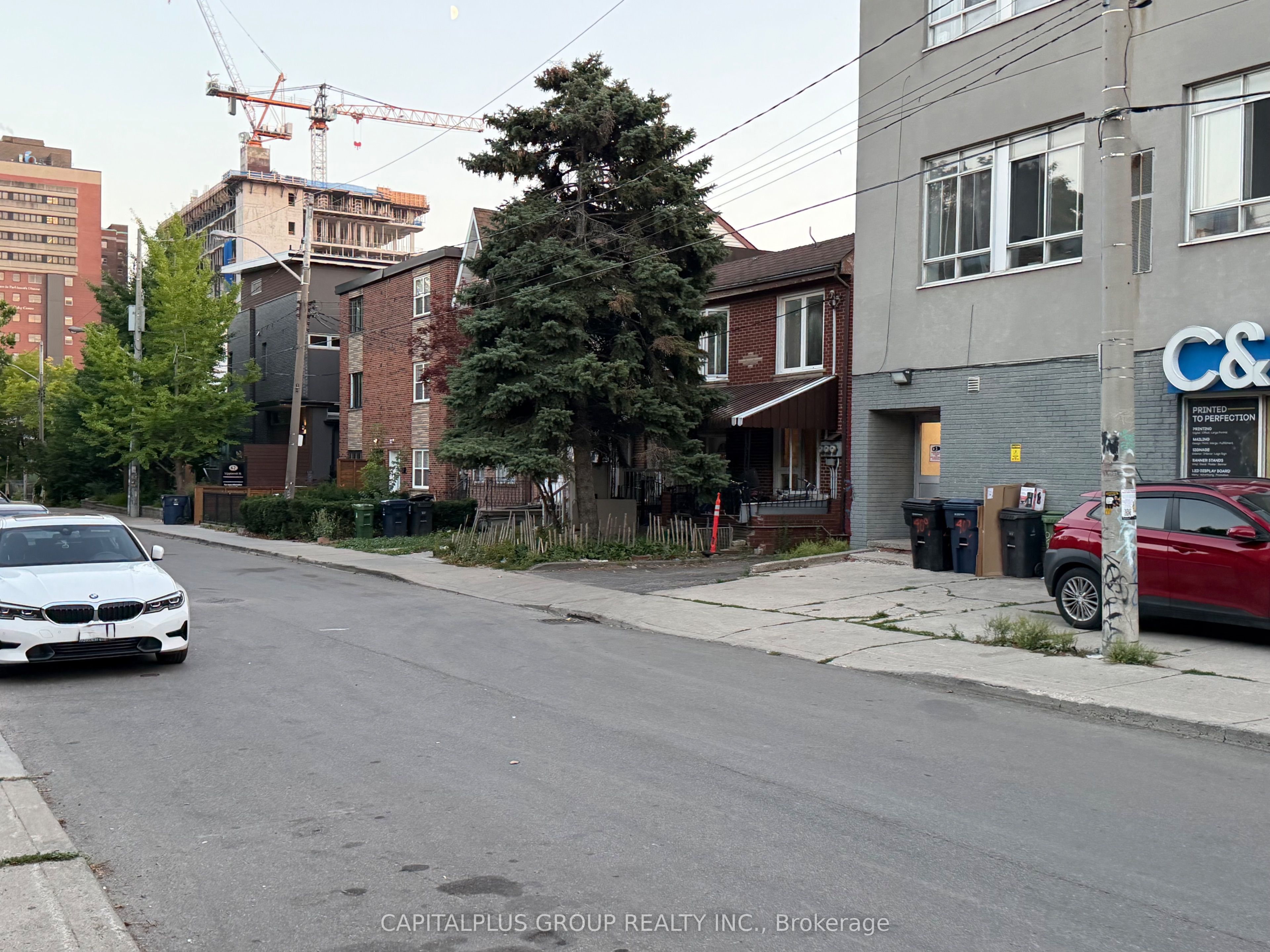 68 Lippincott Street, Toronto, ON M5T 2R5 photo 4