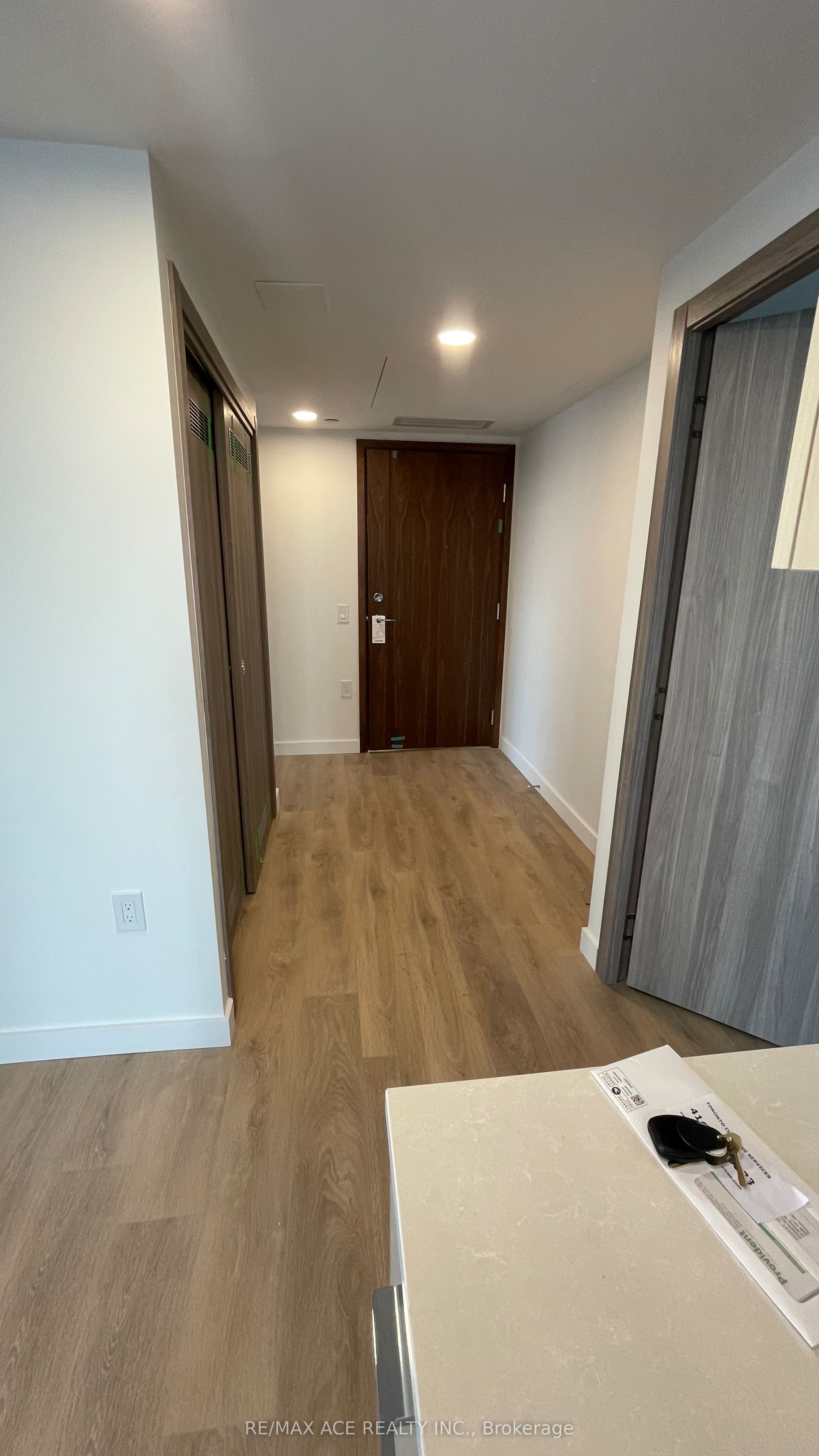 38 Widmer Street 4011, Toronto, ON M5V 0P7 photo 4