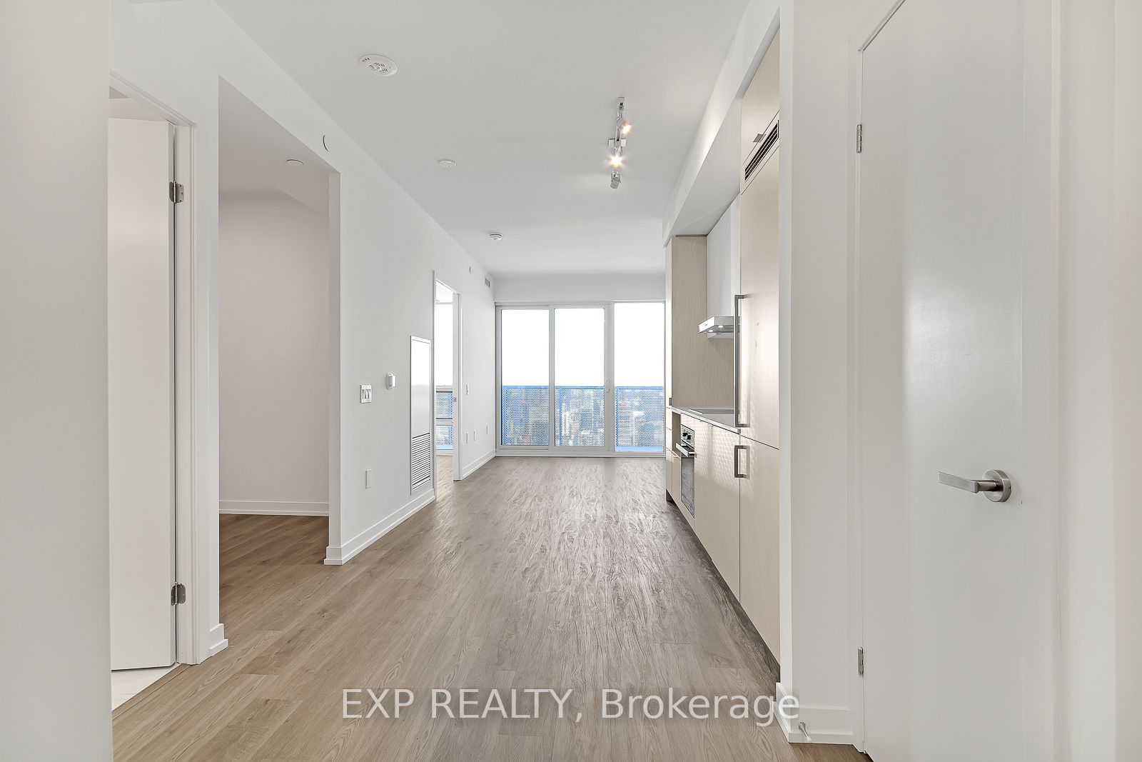 55 Cooper Street 7103, Toronto, ON M5E 1Z2 photo 4