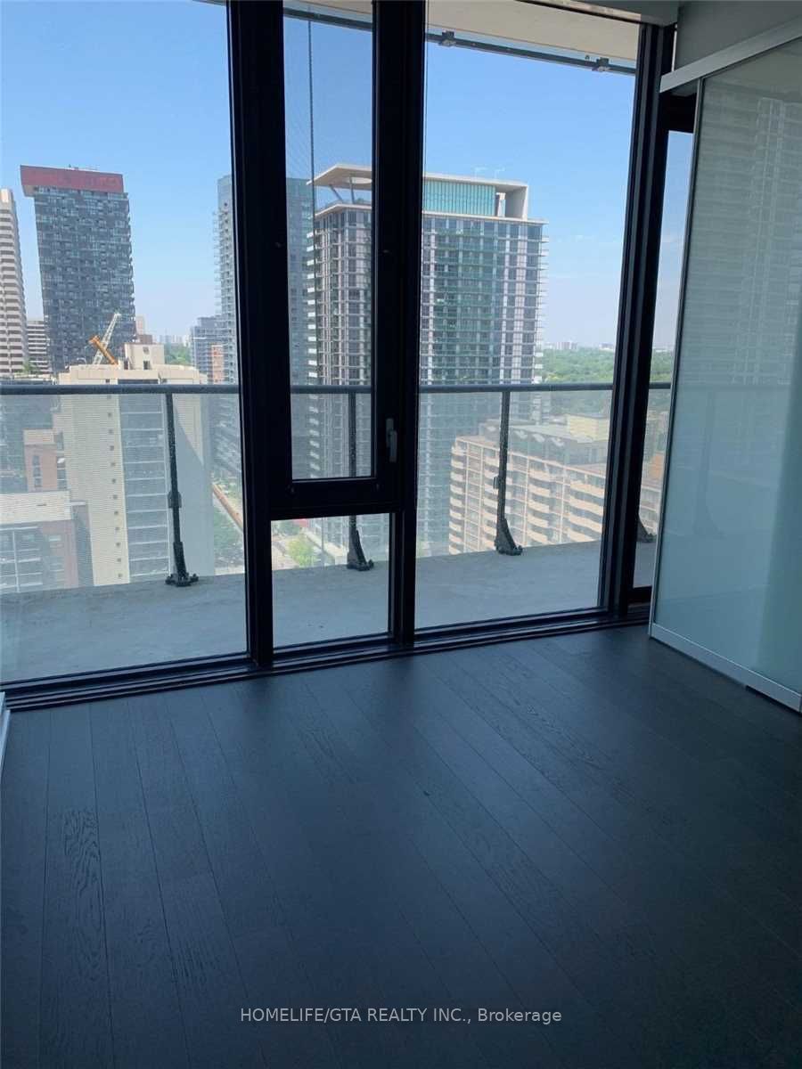 161 Roehampton Avenue 2114, Toronto, ON M4P 1P9 photo 3