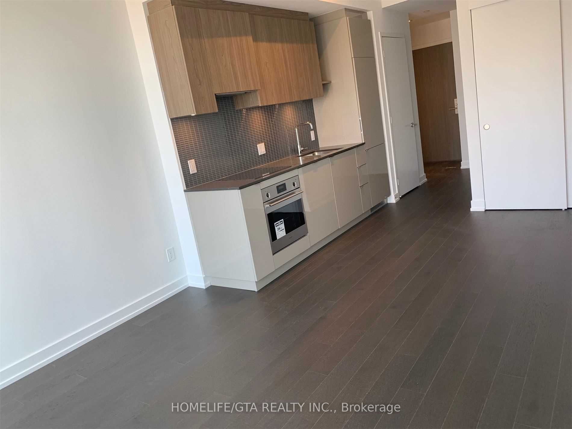 161 Roehampton Avenue 2114, Toronto, ON M4P 1P9 photo 4