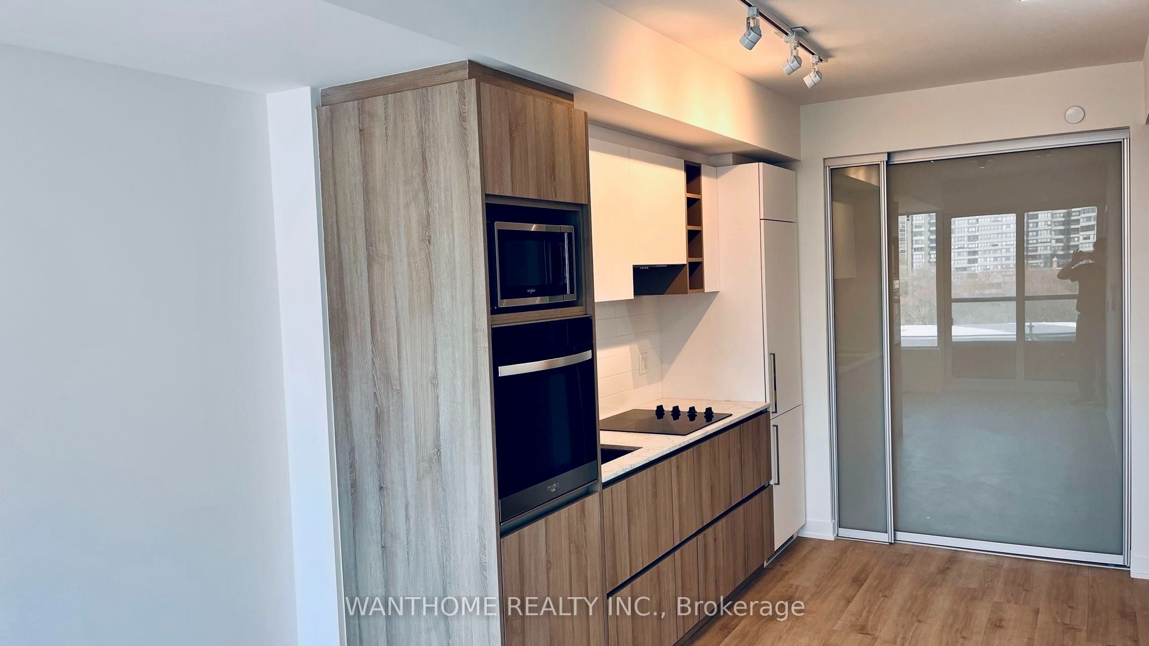 319 Jarvis Street 808, Toronto, ON M5B 2C2 photo 5
