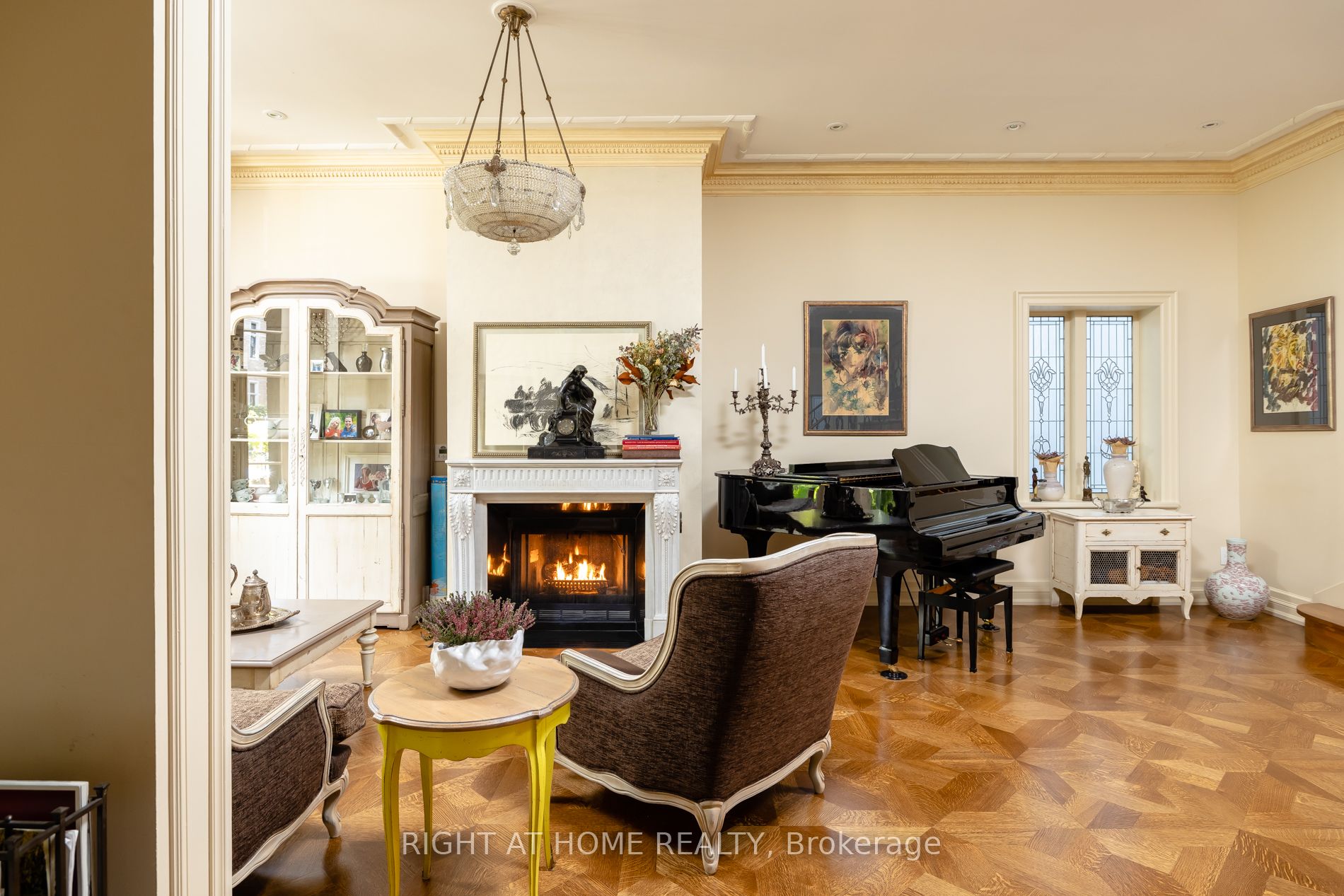 51 Hazelton Avenue, Toronto, ON M5R 2E3 photo 4