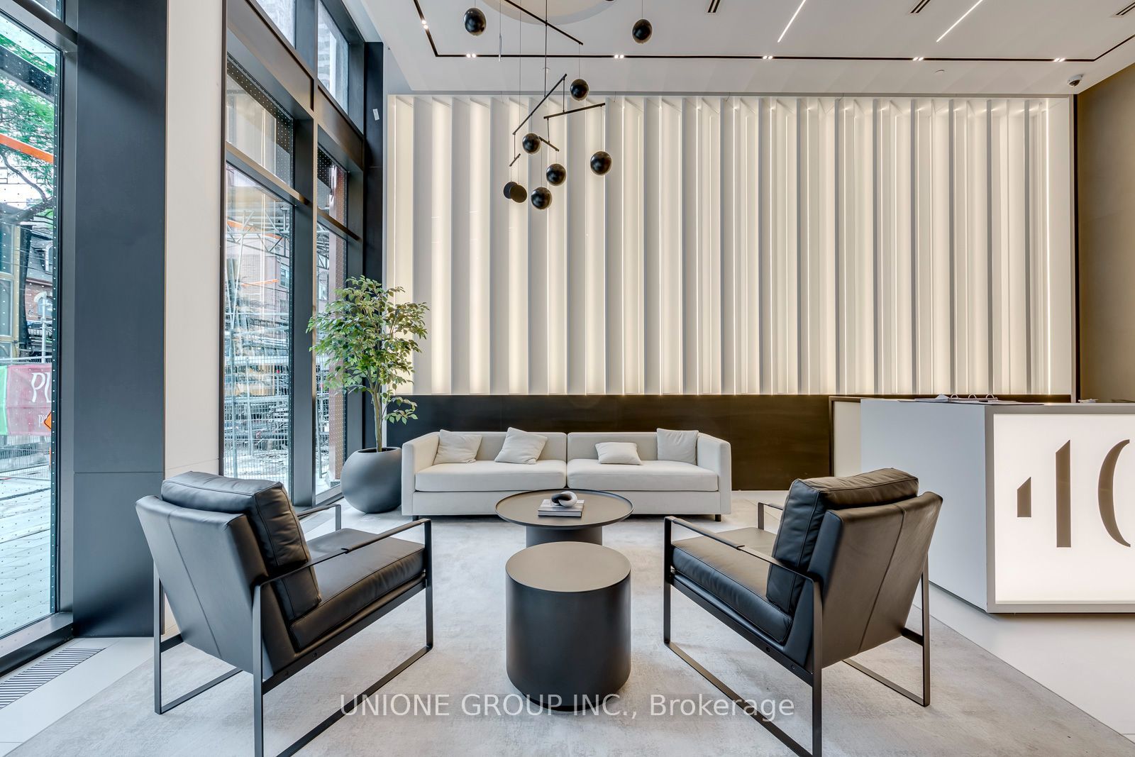 400 King Street W 2229, Toronto, ON M5V 0X8 photo 3