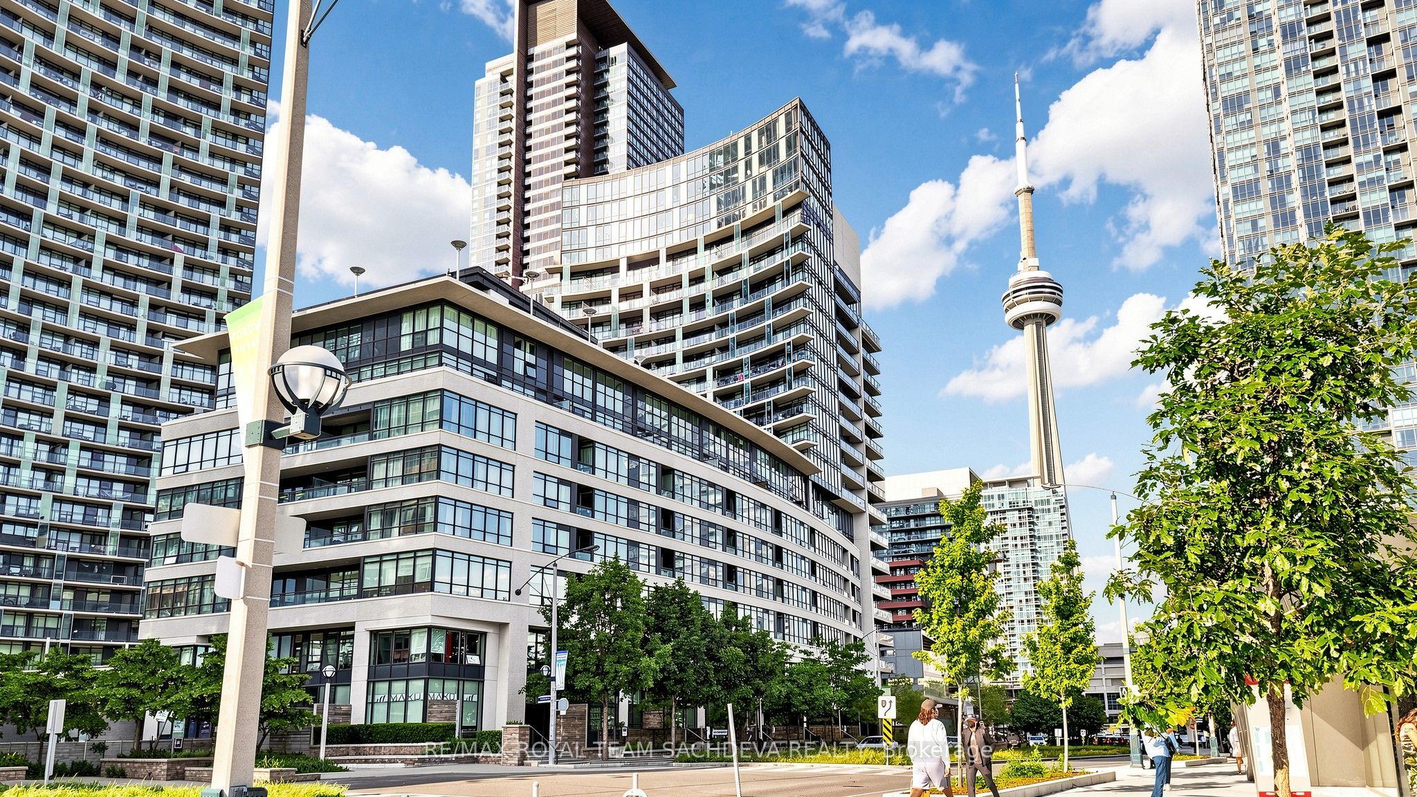 25 Capreol Court 3003, Toronto, ON M5V 3Z7 photo 2