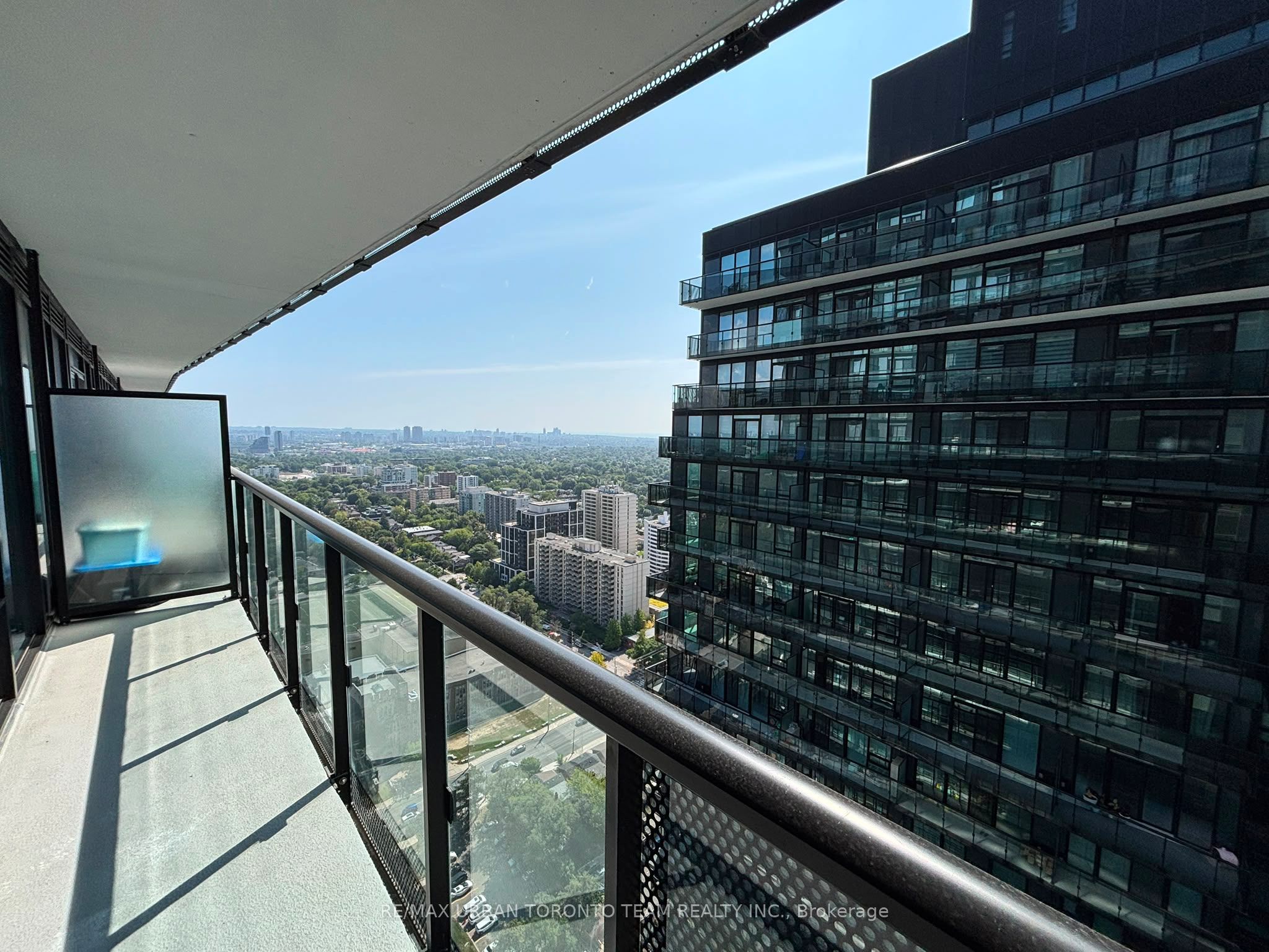 117 Broadway Avenue 3301, Toronto, ON M4P 1V3 photo 3