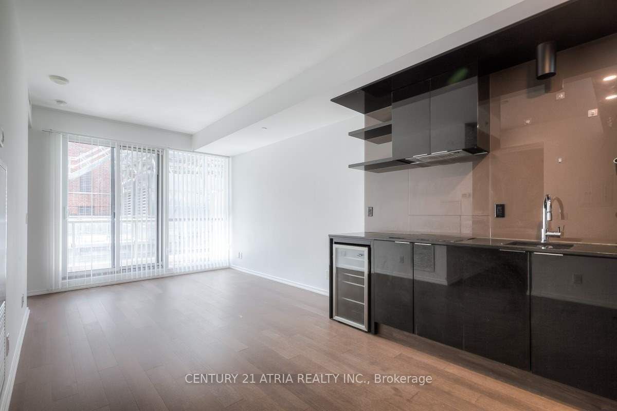 70 Temperance Street 2508, Toronto, ON M5H 0B1 photo 3