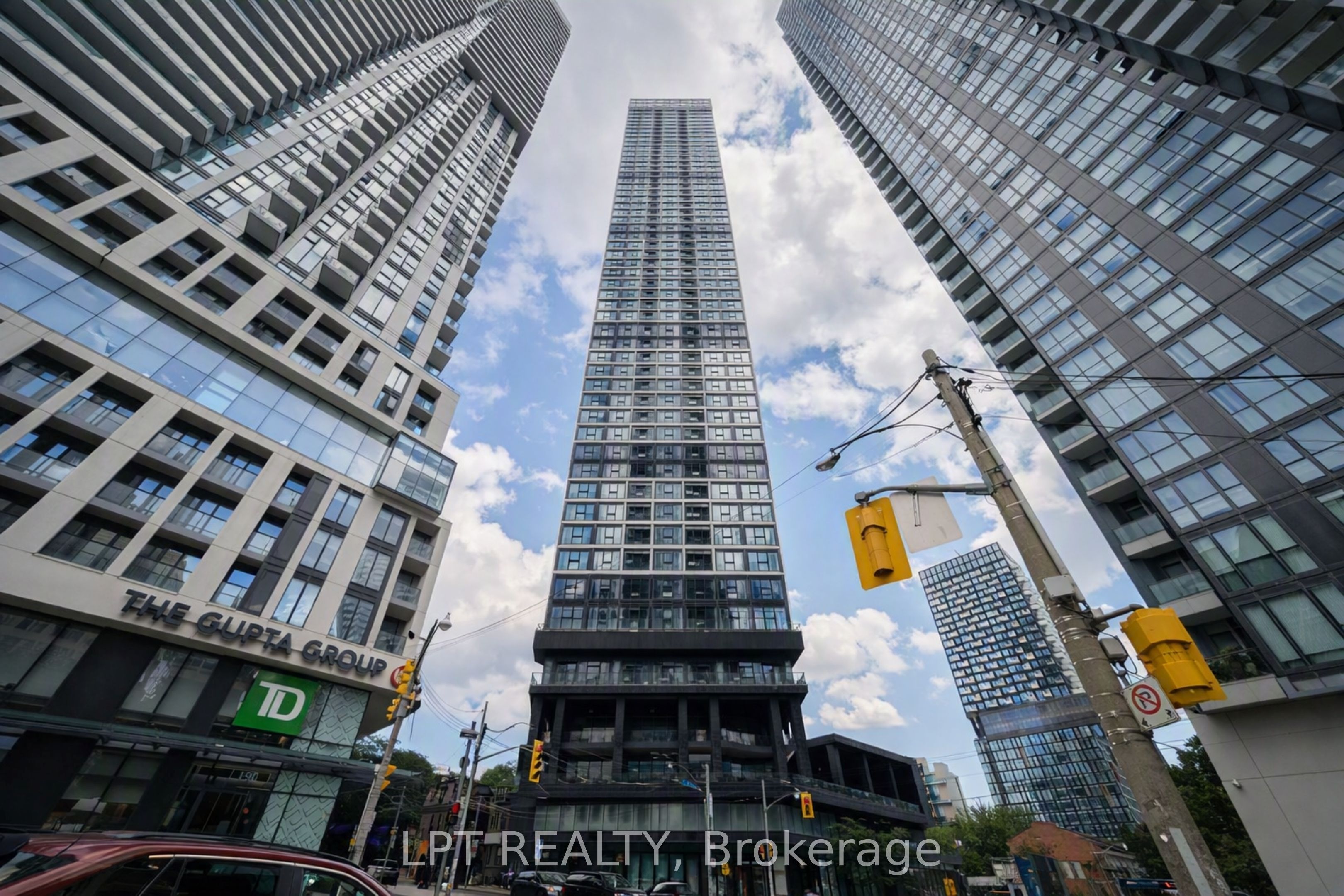 181 Dundas Street E 807, Toronto, ON M5A 0N5