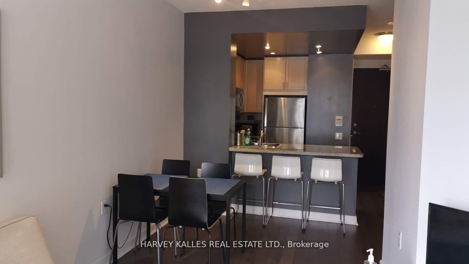 85 Bloor Street E 1603, Toronto, ON M4W 3Y1 photo 3