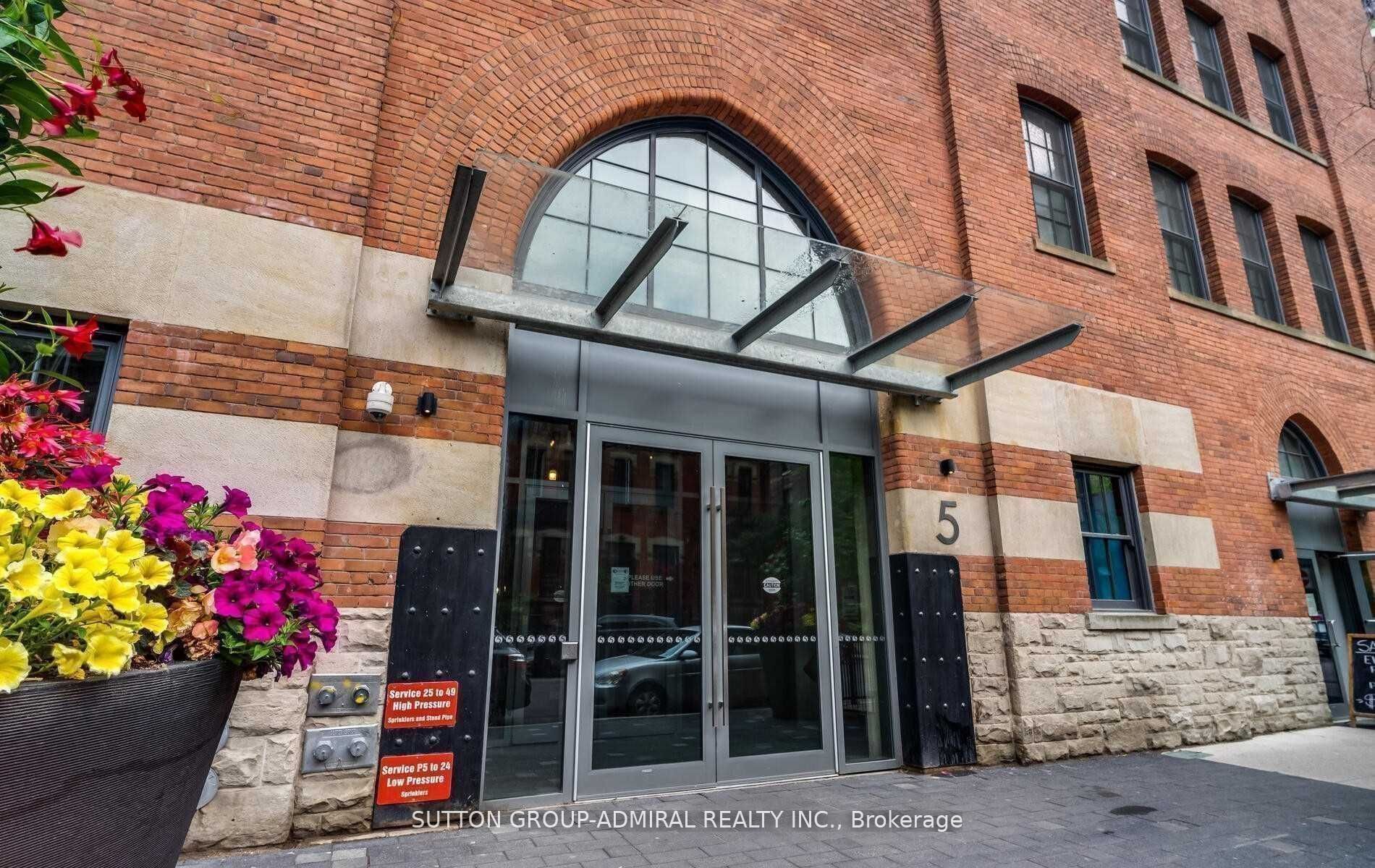 5 St. Joseph Street 1409, Toronto, ON M4Y 0B6 photo 3
