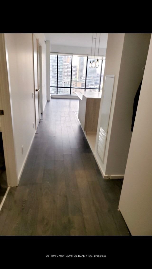 5 St. Joseph Street 1409, Toronto, ON M4Y 0B6 photo 4
