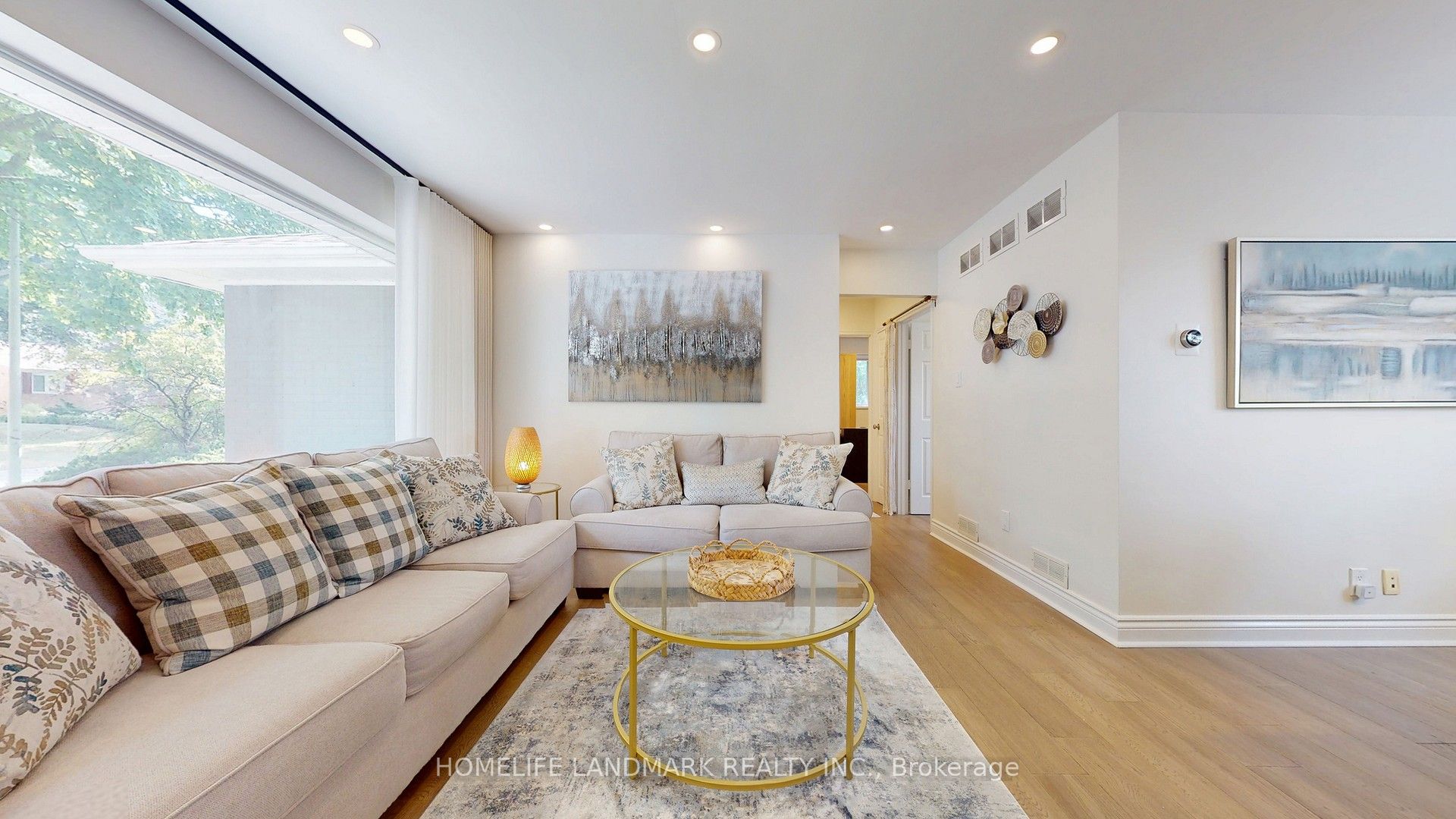30 Paperbirch Drive, Toronto, ON M3C 2E7 photo 5