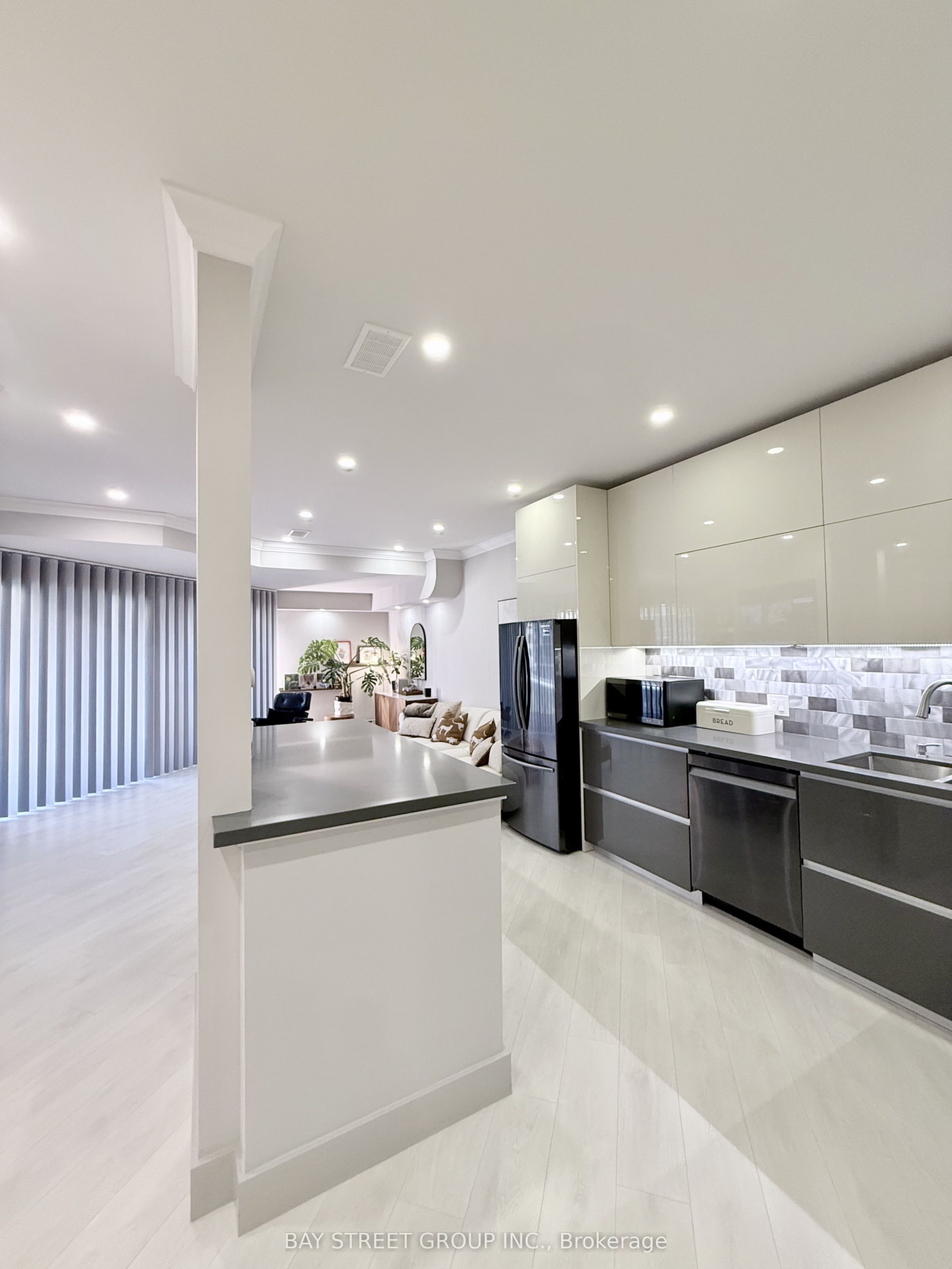 55 Harbour Square 606, Toronto, ON M5J 2L1 photo 4