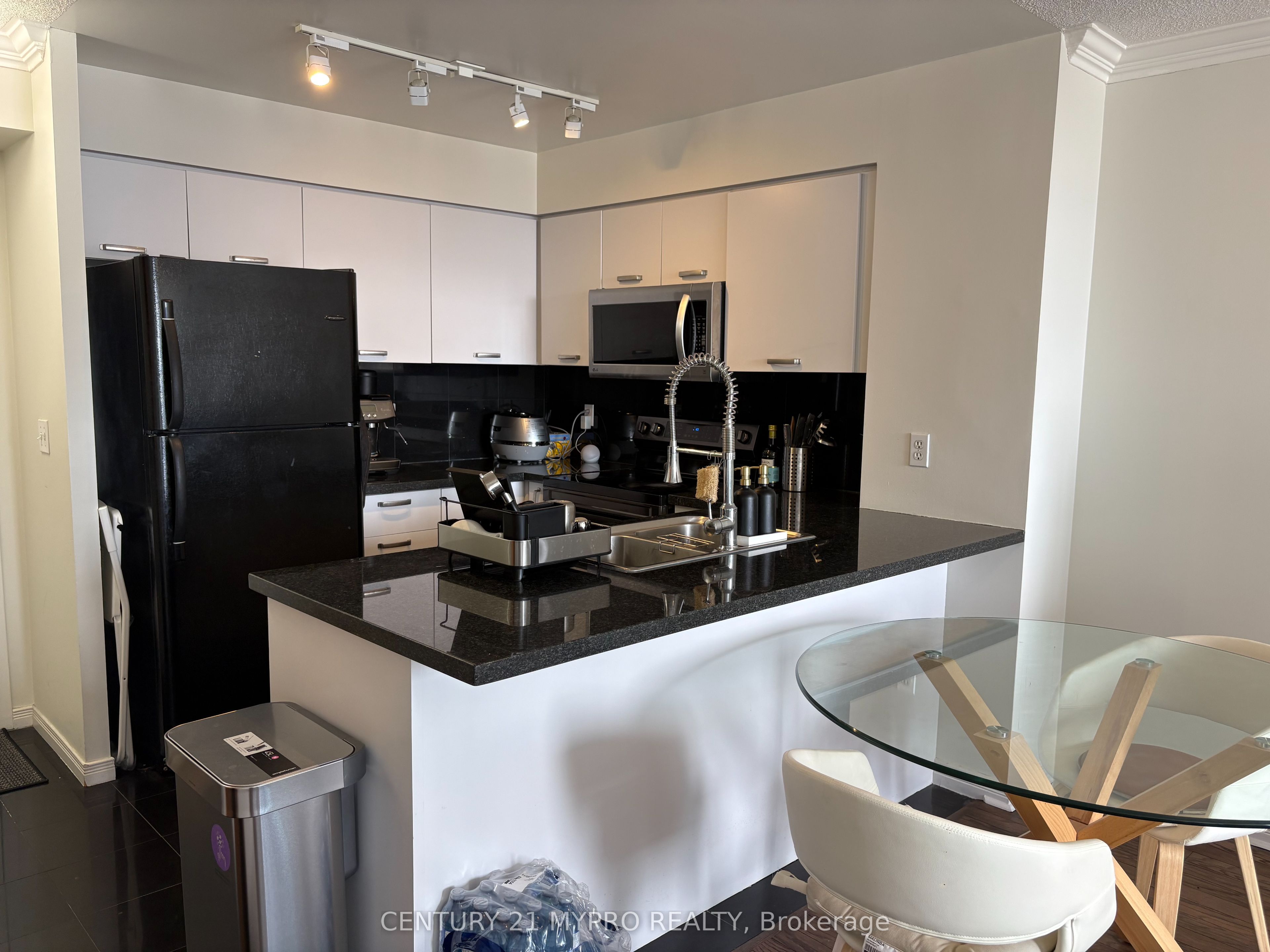 55 Harrison Garden Boulevard LPH6, Toronto, ON M2N 7G3 photo 3