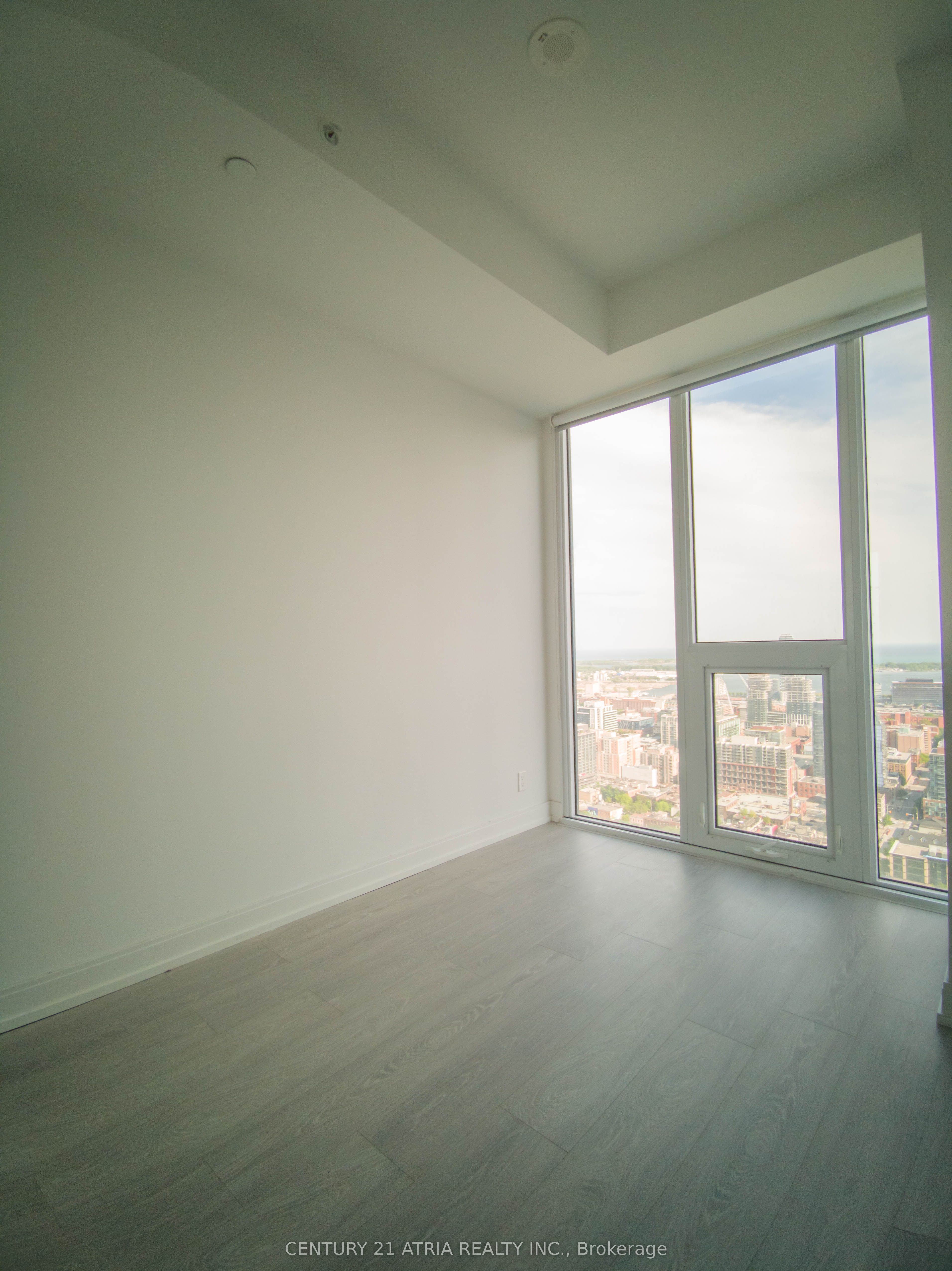 181 Dundas Street E 4707, Toronto, ON M5A 0N5 photo 3