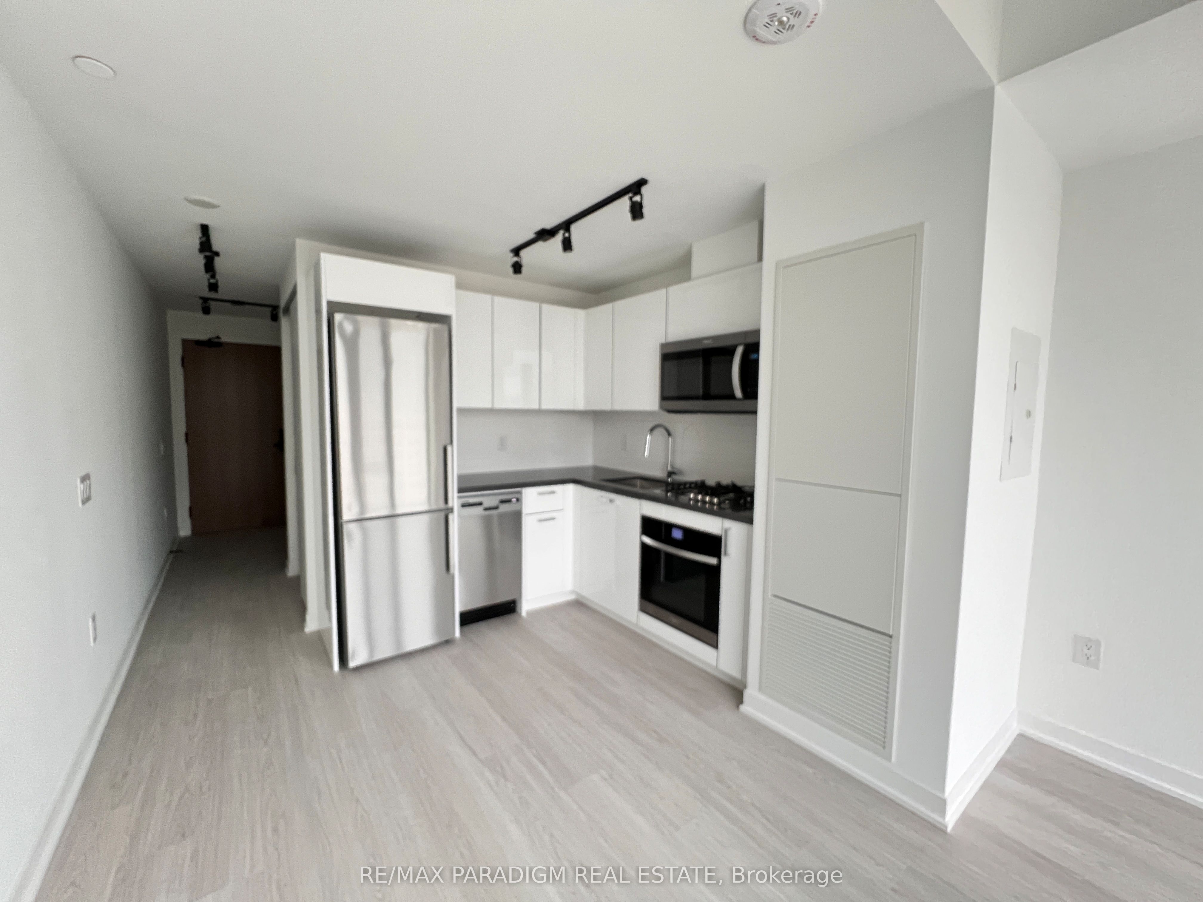195 McCaul Street 1705, Toronto, ON M5T 1W6 photo 3