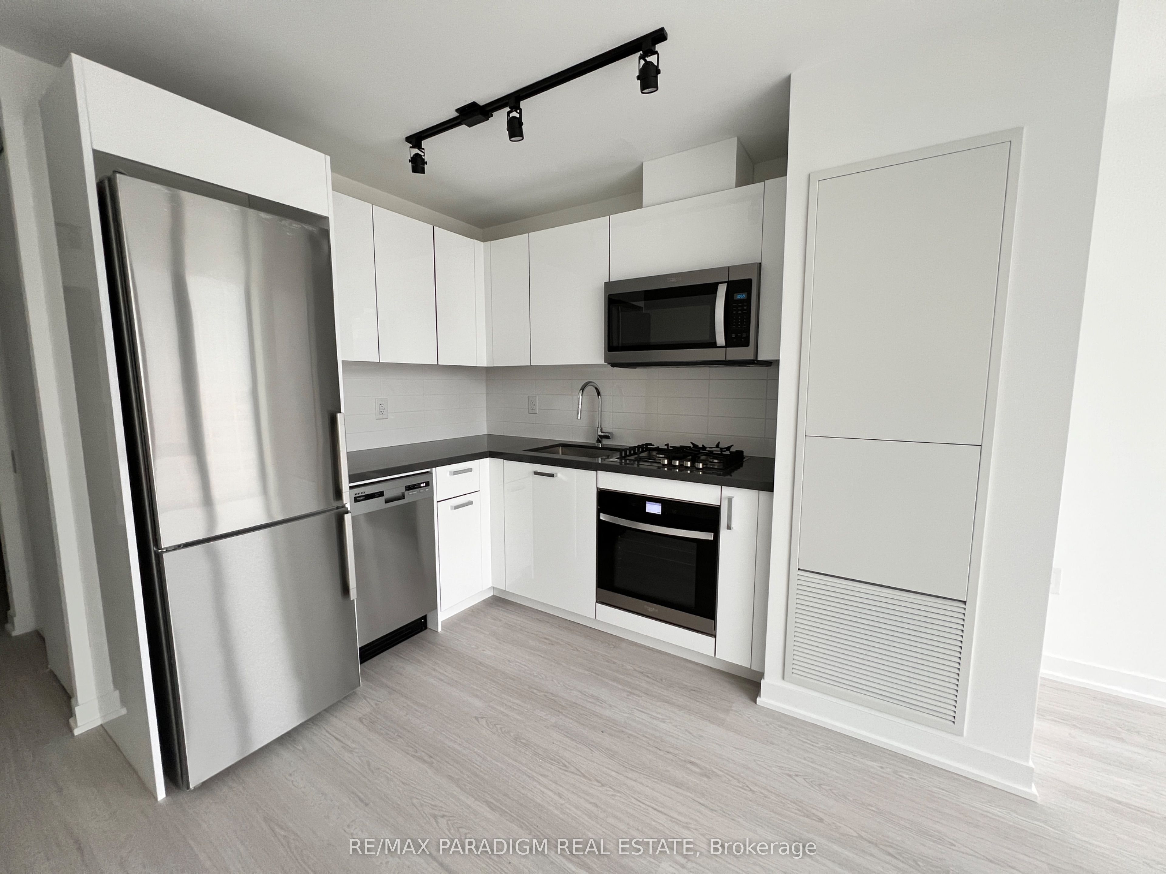 195 McCaul Street 1705, Toronto, ON M5T 1W6 photo 4