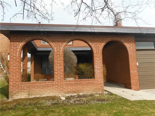 38 Clovercrest Road, Toronto, ON M2J 1Z6 photo 2