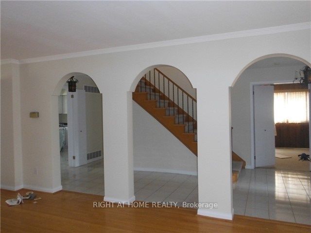 38 Clovercrest Road, Toronto, ON M2J 1Z6 photo 5