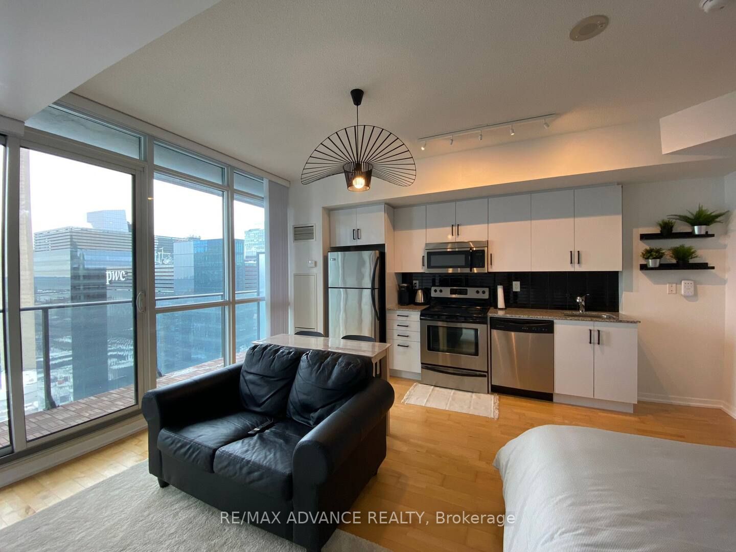 65 Bremner Boulevard 3603, Toronto, ON M5J 0A7 photo 2
