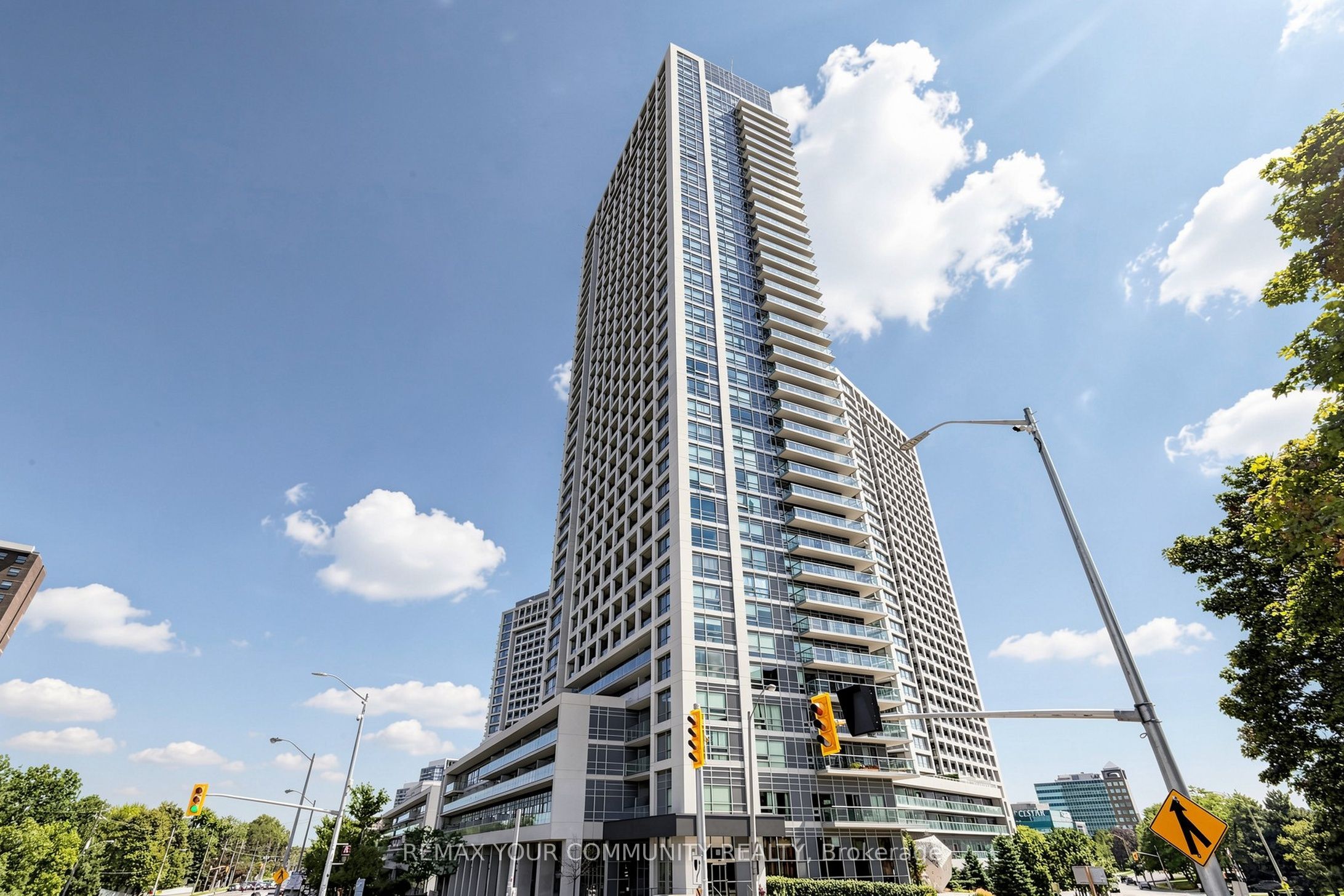 2015 Sheppard Avenue E 2910, Toronto, ON M2J 0B3
