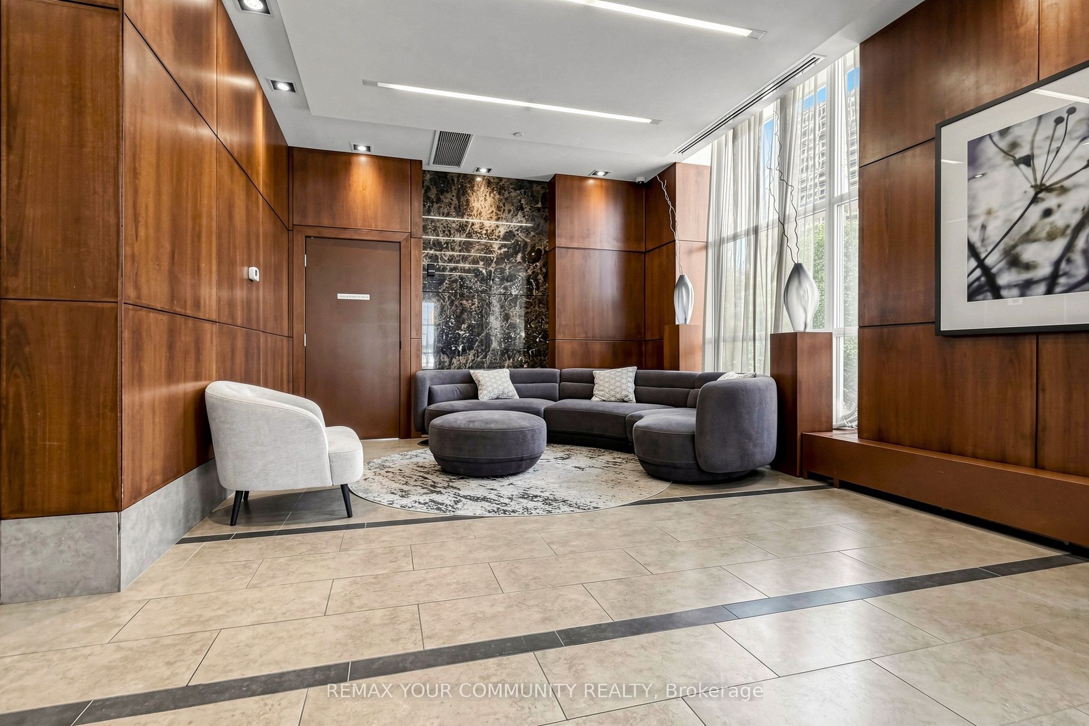 2015 Sheppard Avenue E 2910, Toronto, ON M2J 0B3 photo 3
