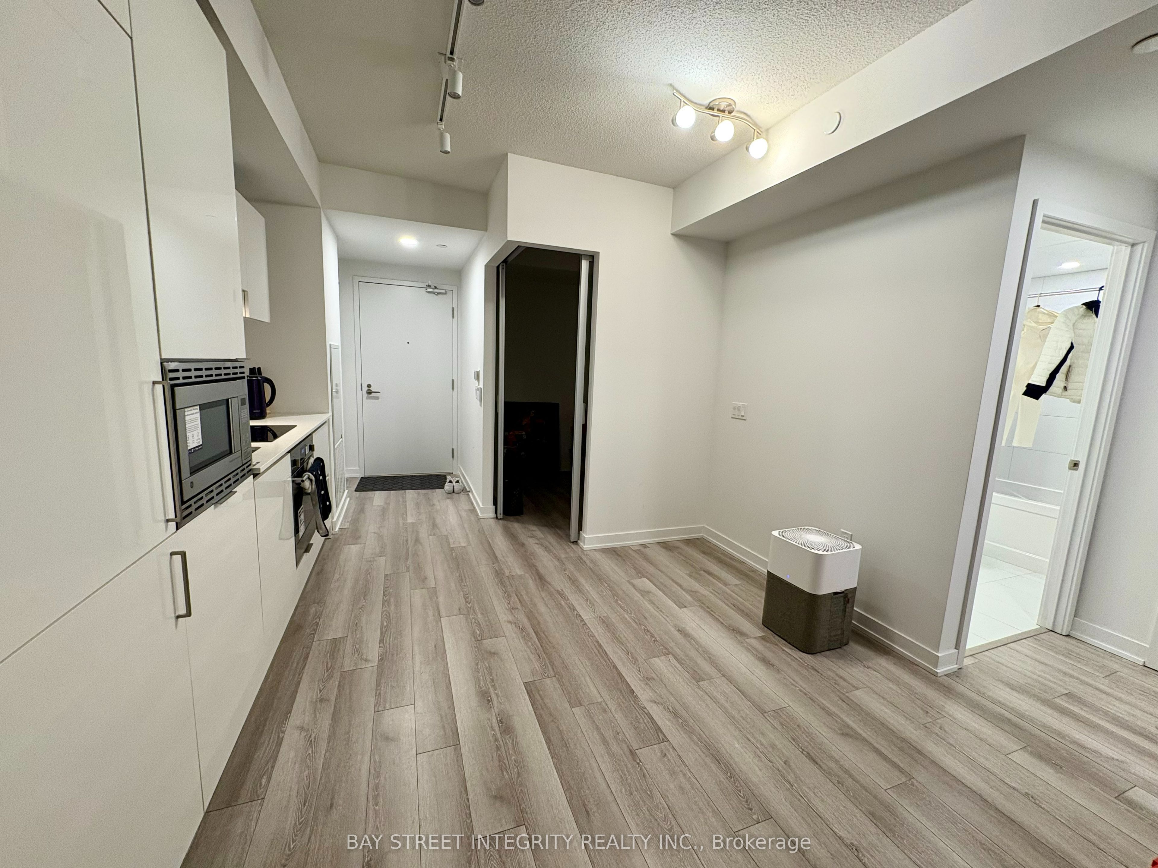 121 St Patrick Street 1009, Toronto, ON M5T 0B8 photo 4