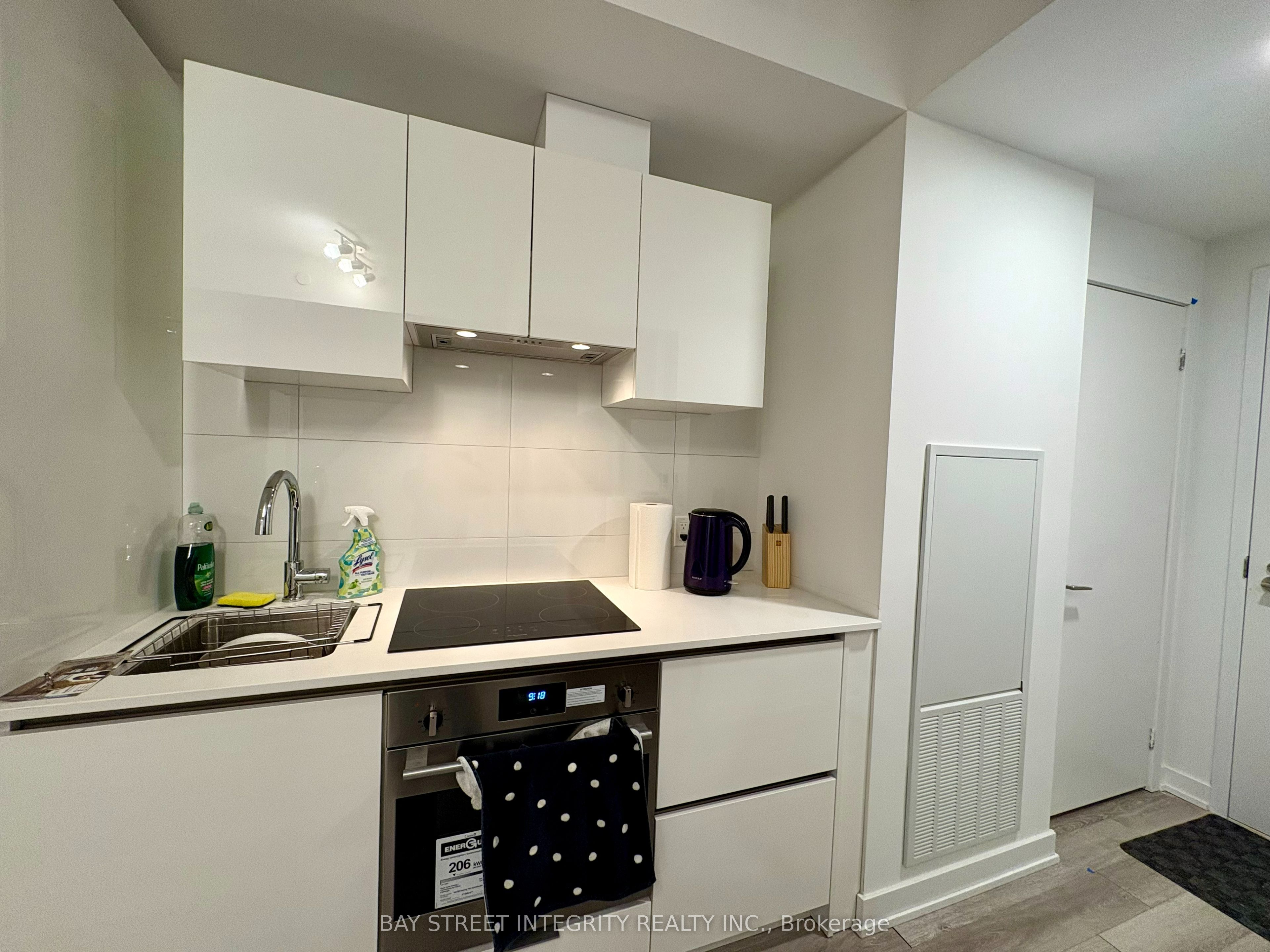 121 St Patrick Street 1009, Toronto, ON M5T 0B8 photo 5