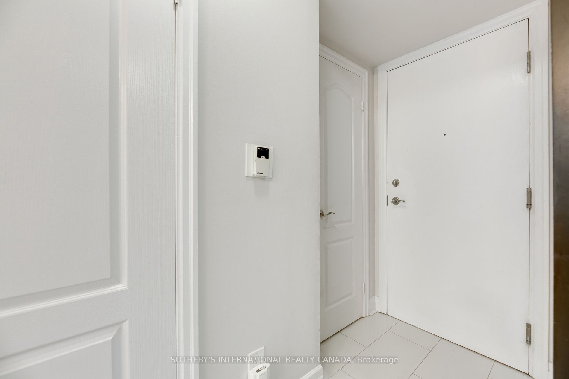 188 Doris Avenue 214, Toronto, ON M2N 6Z5 photo 2