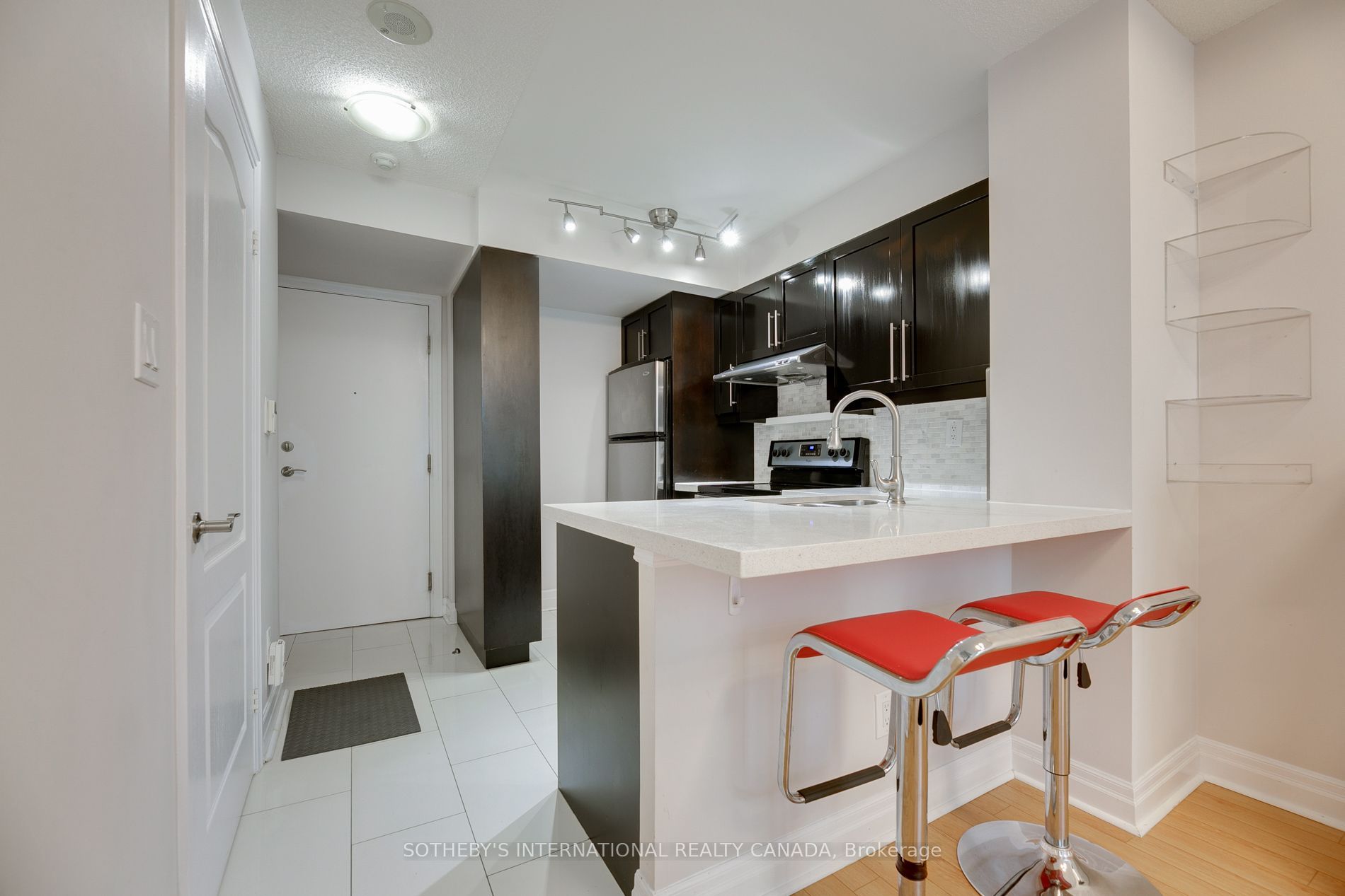 188 Doris Avenue 214, Toronto, ON M2N 6Z5 photo 3