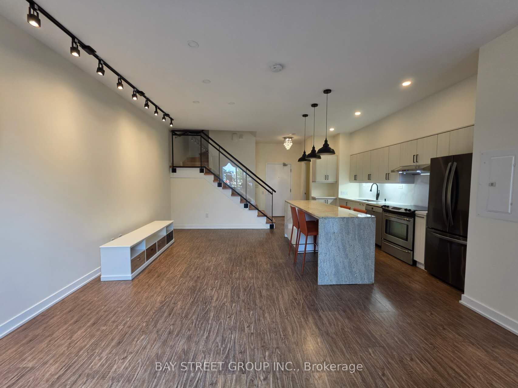 29 Singer Court TH 3, Toronto, ON M2K 0B3 photo 4