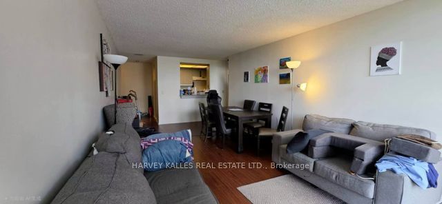 7 Concorde Place 511, Toronto, ON M3C 3N4 photo 3