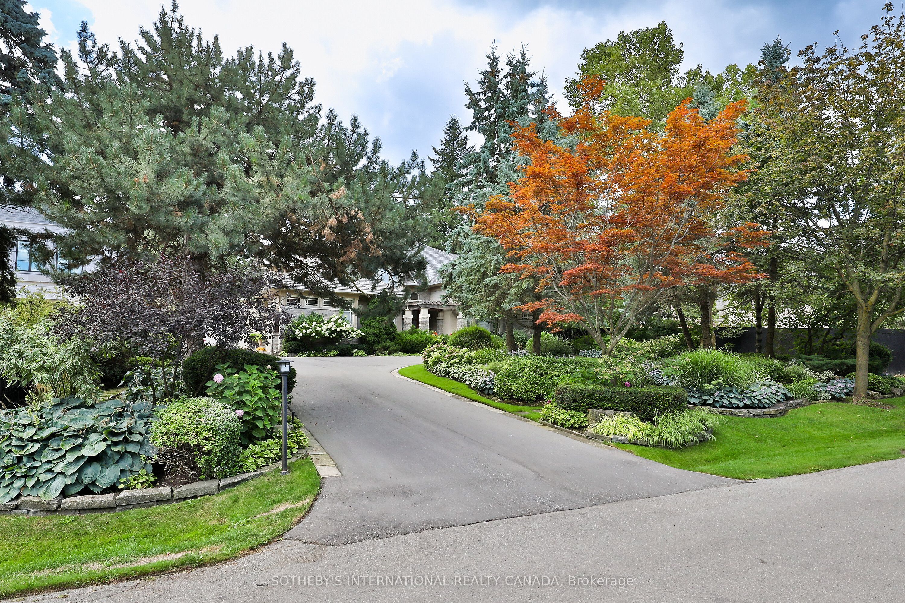23 Country Lane, Toronto, ON M2L 1E1 photo 2
