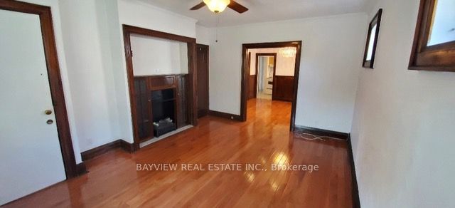 6 Deloraine Avenue Main floor, Toronto, ON M5M 2A7 photo 3