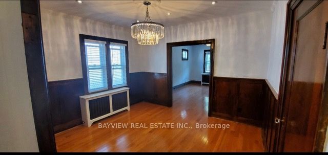 6 Deloraine Avenue Main floor, Toronto, ON M5M 2A7 photo 4