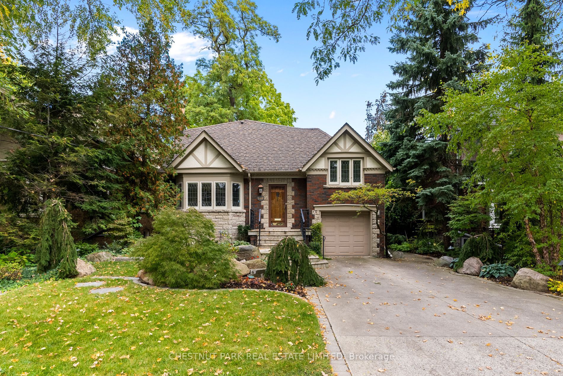 160 Cortleigh Boulevard, Toronto, ON M5N 1P5