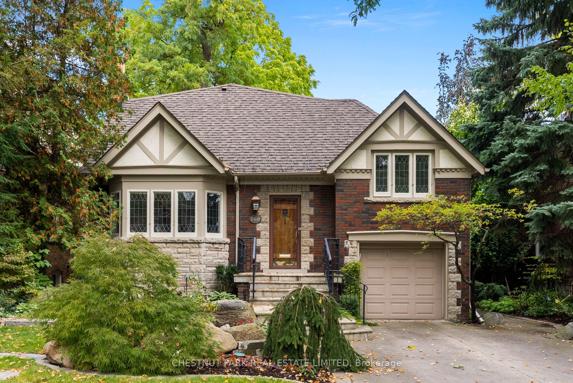 160 Cortleigh Boulevard, Toronto, ON M5N 1P5 photo 2