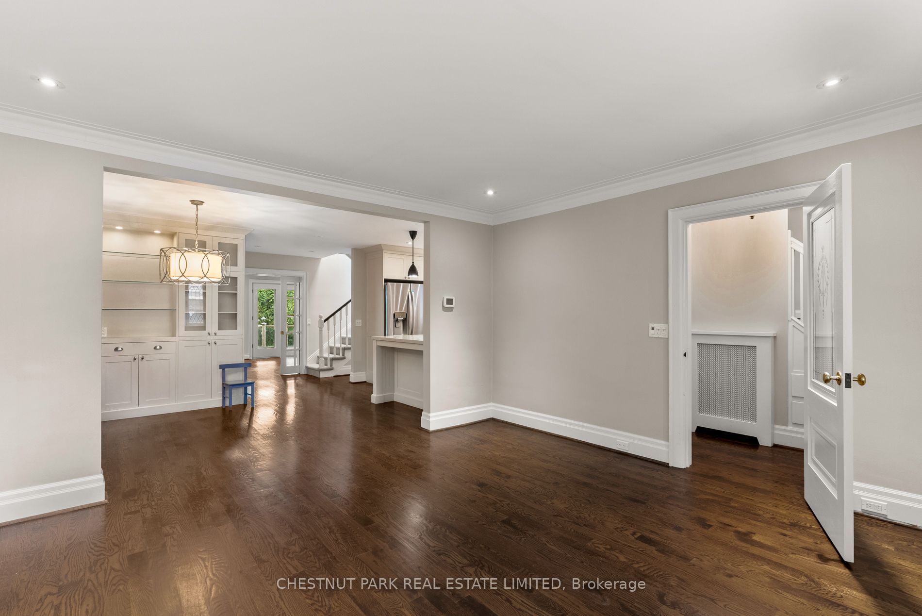 160 Cortleigh Boulevard, Toronto, ON M5N 1P5 photo 5