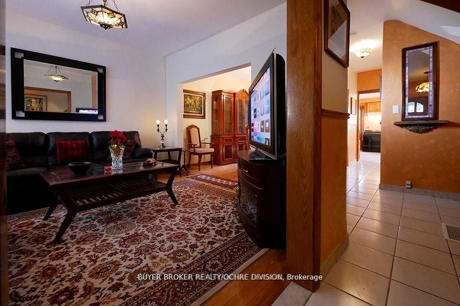 244 Rushton Road, Toronto, ON M6G 3J5 photo 2