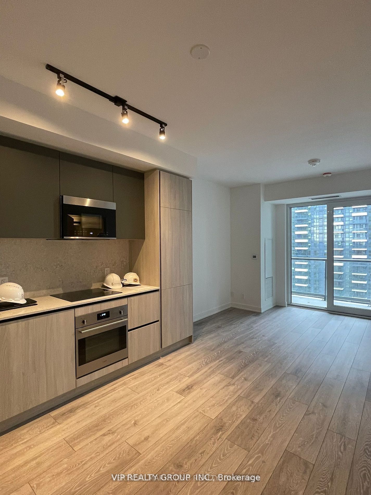 108 Peter Street 2705, Toronto, ON M5V 0W2 photo 4