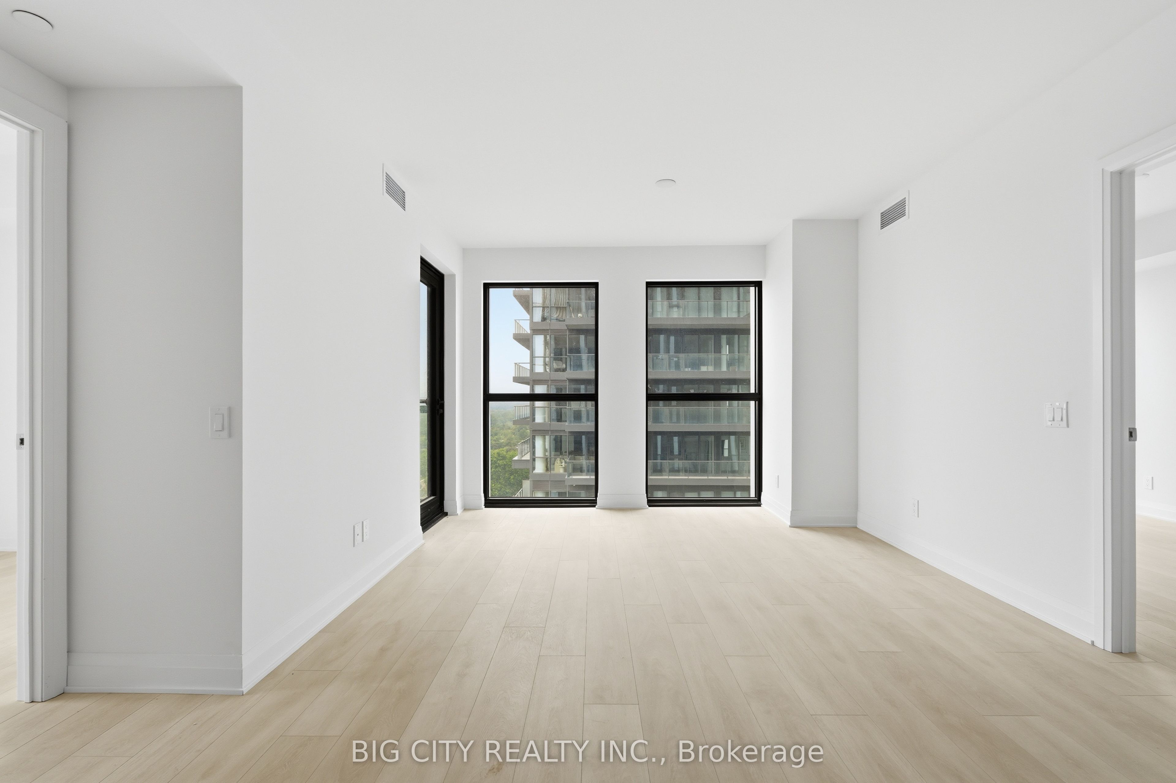 25 Frederick Todd Way 1804, Toronto, ON M4G 0C9 photo 4