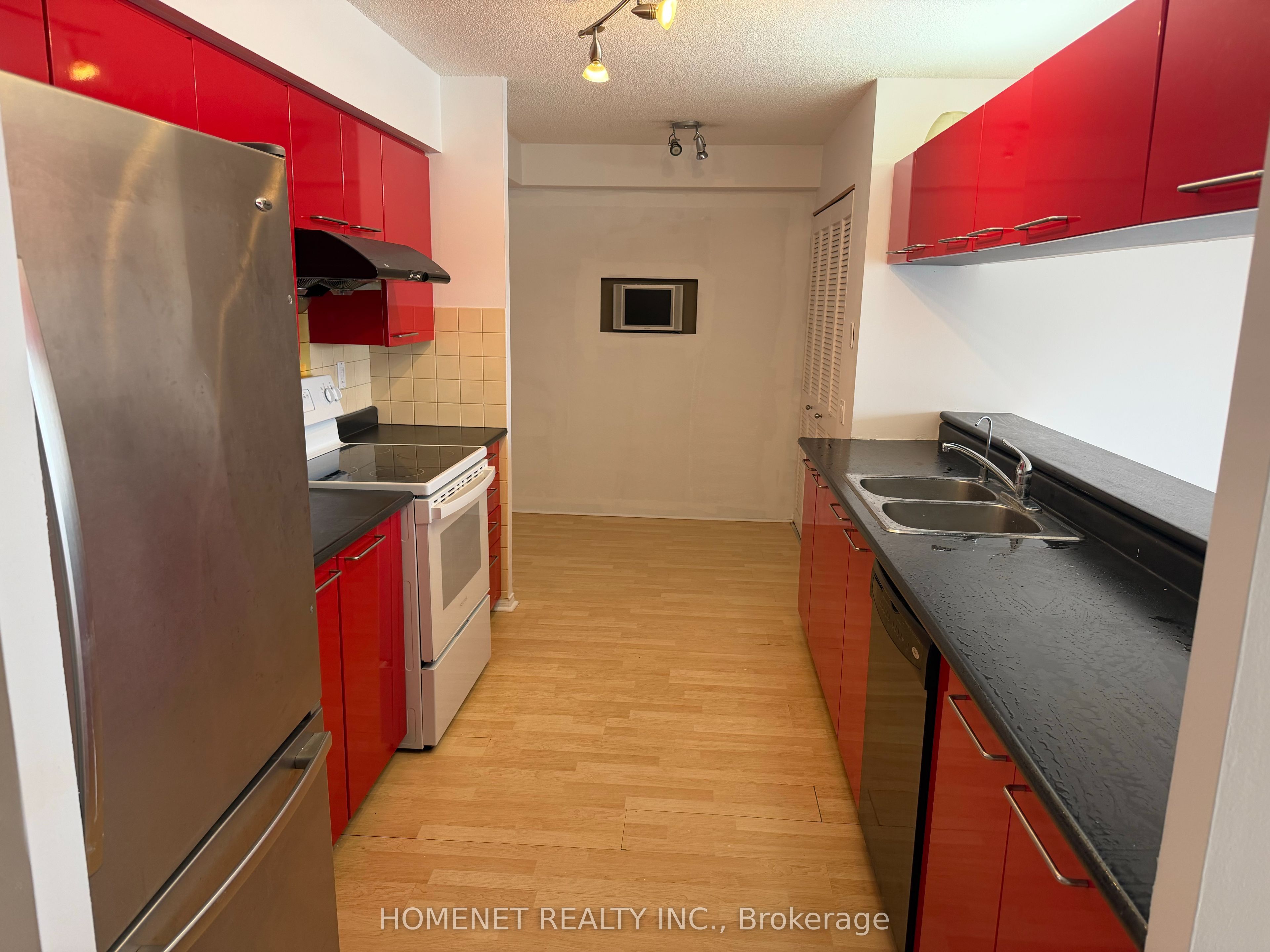 100 Upper Madison Avenue 2306, Toronto, ON M2N 6M4 photo 3